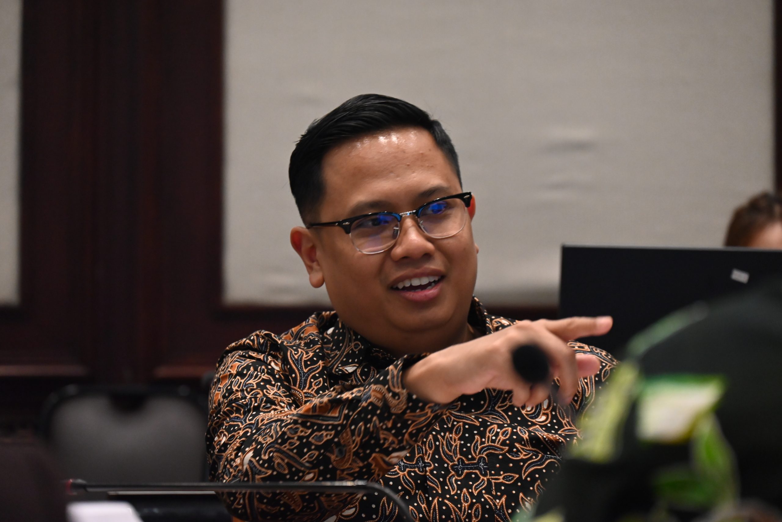 Wakil Ketua Badan Kerja Sama Antar Parlemen (BKSAP) DPR RI, Bramantyo Suwondo, saat acara kunjungan Panitia Kerja Open Government – Parliament (OG-P) BKSAP DPR RI ke Provinsi Jawa Barat (Jabar), Selasa (29/4/2024). Foto: Singgih/vel.