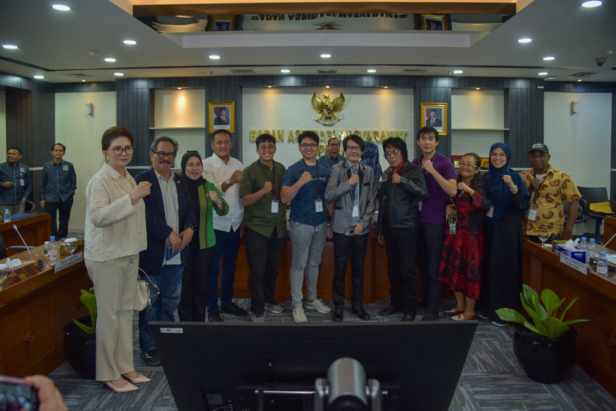 Anggota Badan Aspirasi Masyarakat (BAM) DPR RI Obon Tabroni usai Rapat Dengar Pendapat Umum (RDPU) BAM DPR RI dengan Perkumpulan Komunitas Peduli Konsumen Meikarta di Gedung Nusantara II, Senayan, Jakarta, Selasa (30/4/2025). Foto: Kresno/vel.