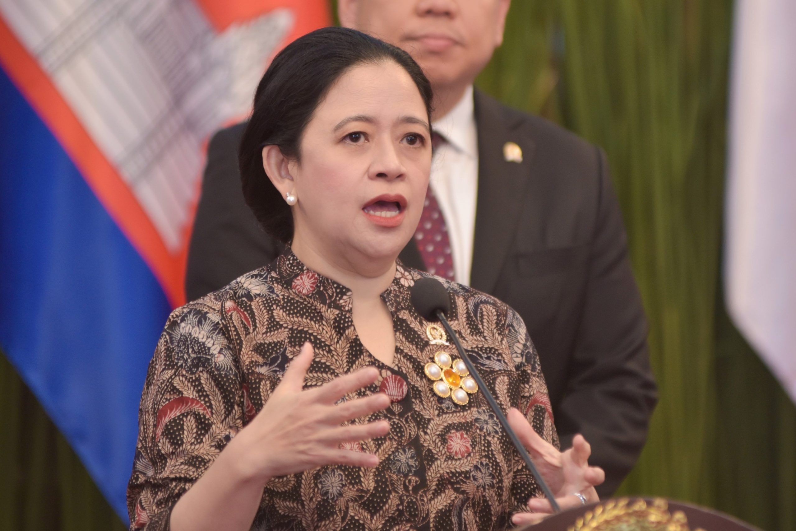 Ketua DPR RI Puan Maharani saat memberikan keterangan kepada media di Gedung Nusantara, Kompleks Parlemen Senayan, Jakarta, Rabu (7/5/2025). Foto: Kresno/vel.