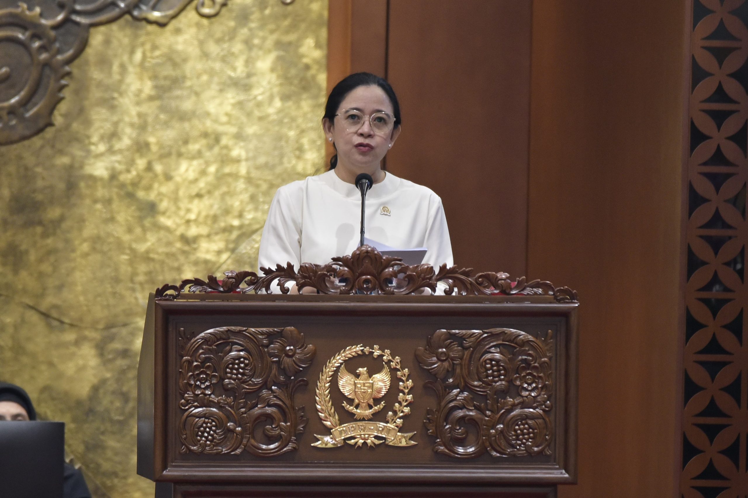 Ketua DPR RI Puan maharani saat menyampaikan pidato penutupan Masa Persidangan III Tahun Sidang 2024-2025, di Gedung Nusantara II, Senayan, Jakarta, Selasa (27/5/2025). Foto: Munchen/vel.
