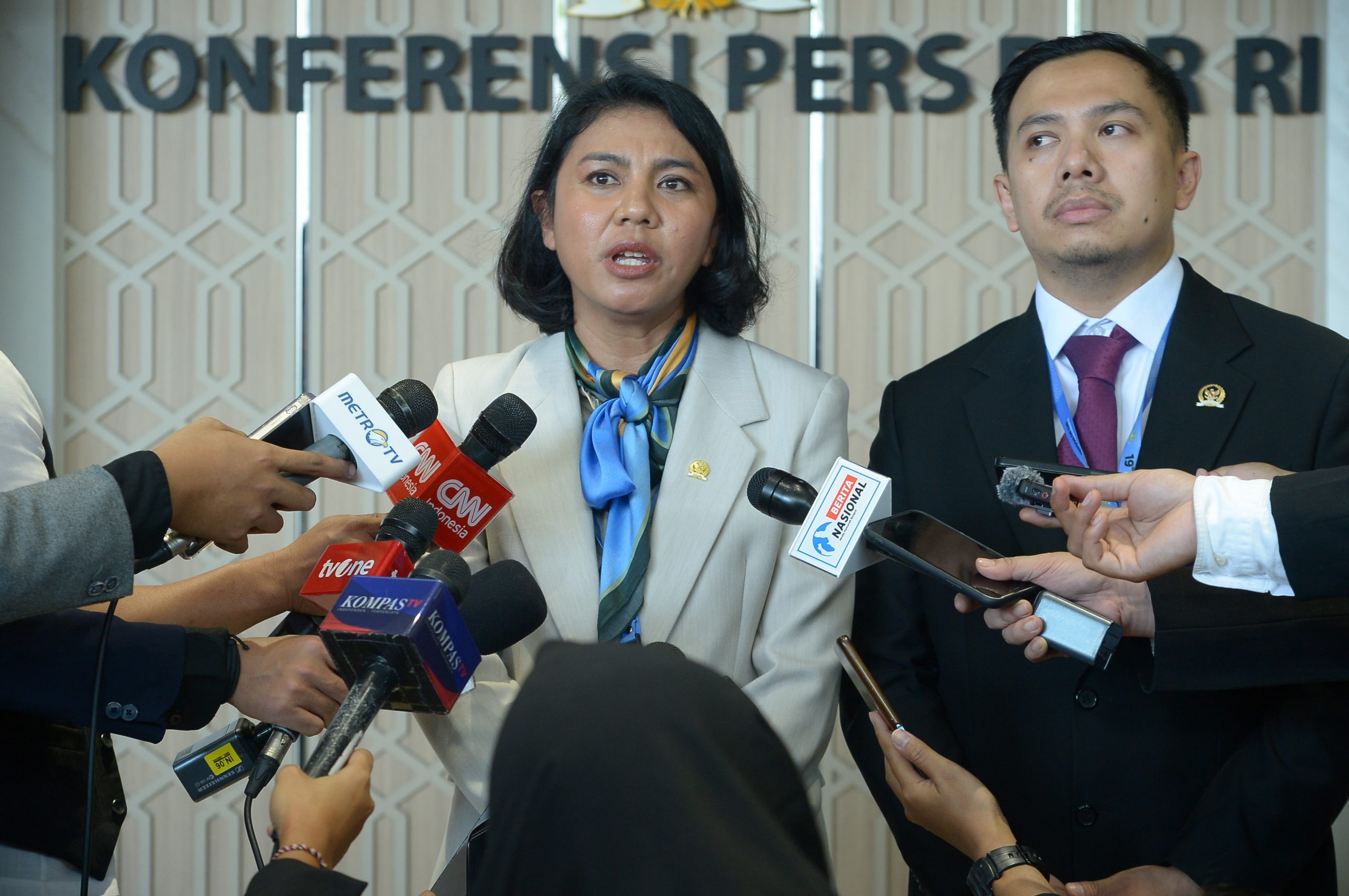 Wakil Ketua Badan Kerja Sama Antar-Parlemen (BKSAP) DPR RI, Irine Yusiana Roba Putri, saat Konferensi PUIC ke-19 di Gedung Nusantara II, Senayan, Jakarta, Selasa (13/5/2025). Foto: Runi/vel.