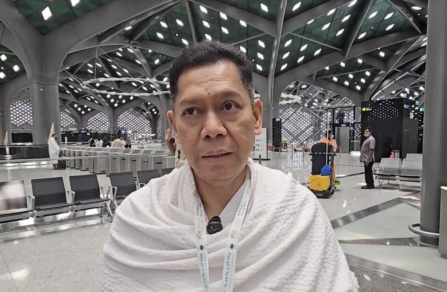 Wakil Ketua DPR RI Adies Kadir saat meninjau pelaksanaan penyelenggaraan haji di Kota Madinah, Arab Saudi, Sabtu (31/5/2025). Foto: Ubed/vel.