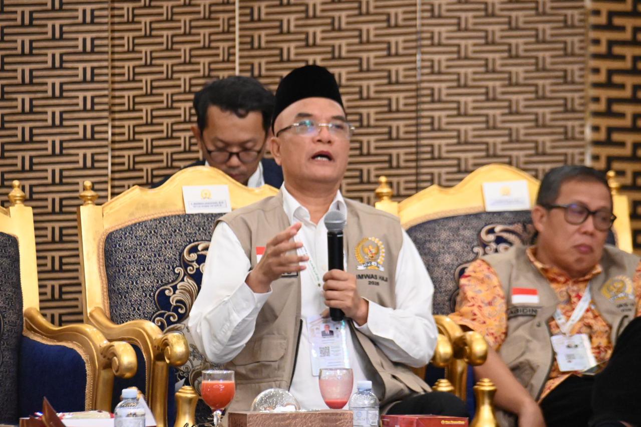 Anggota Timwas Haji DPR RI, Marwan Dasopang saat RDP dan RDPU dengan Mitra Kerja terkait Haji, di Alqimma Hall, Makkah Arab Saudi, Senin (2/6/2025). Foto:Ridwan/ray.