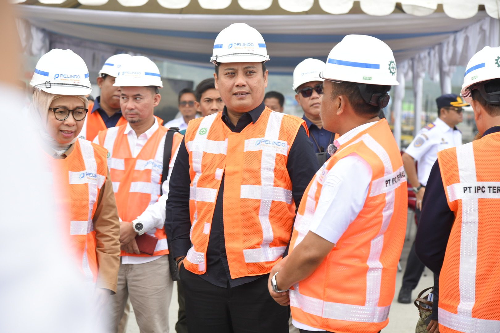 Wakil Ketua Komisi V DPR RI Andi Iwan Darmawan Aras saat meninjau infrastruktur di Sulawesi Tengah. Foto: Dipa/vel.