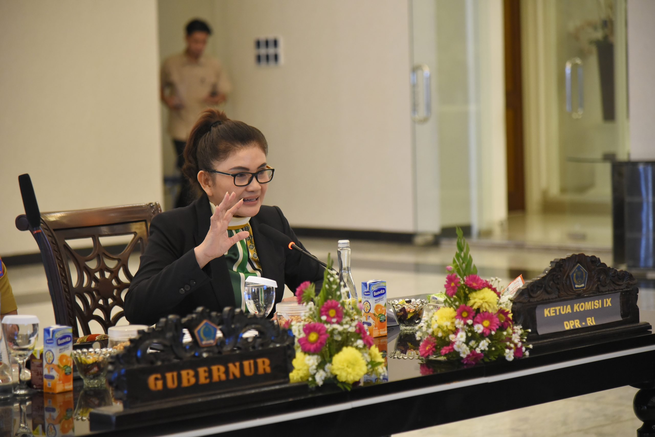 Ketua Komisi IX DPR RI, Felly Estelita Runtuwene, saat memimpin Kunjungan Kerja Masa Reses Komisi IX DPR RI ke Kota Manado, Provinsi Sulawesi Utara, Senin (02/06/2025). Foto: Anju/vel.