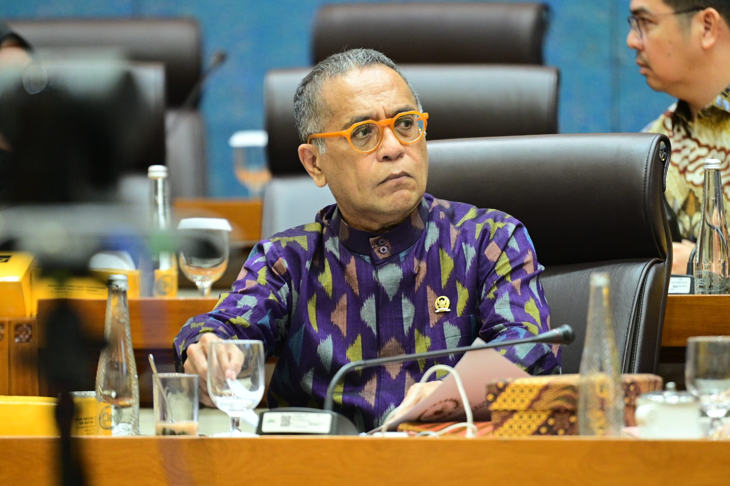 Anggota Komisi VII DPR RI, Samuel Wattimena, saat Rapat Kerja Komisi VII DPR RI dengan Menteri Ekonomi Kreatif di Gedung DPR RI, Senayan, Jakarta, Kamis (26/6/2025). Foto: Farhan/vel.