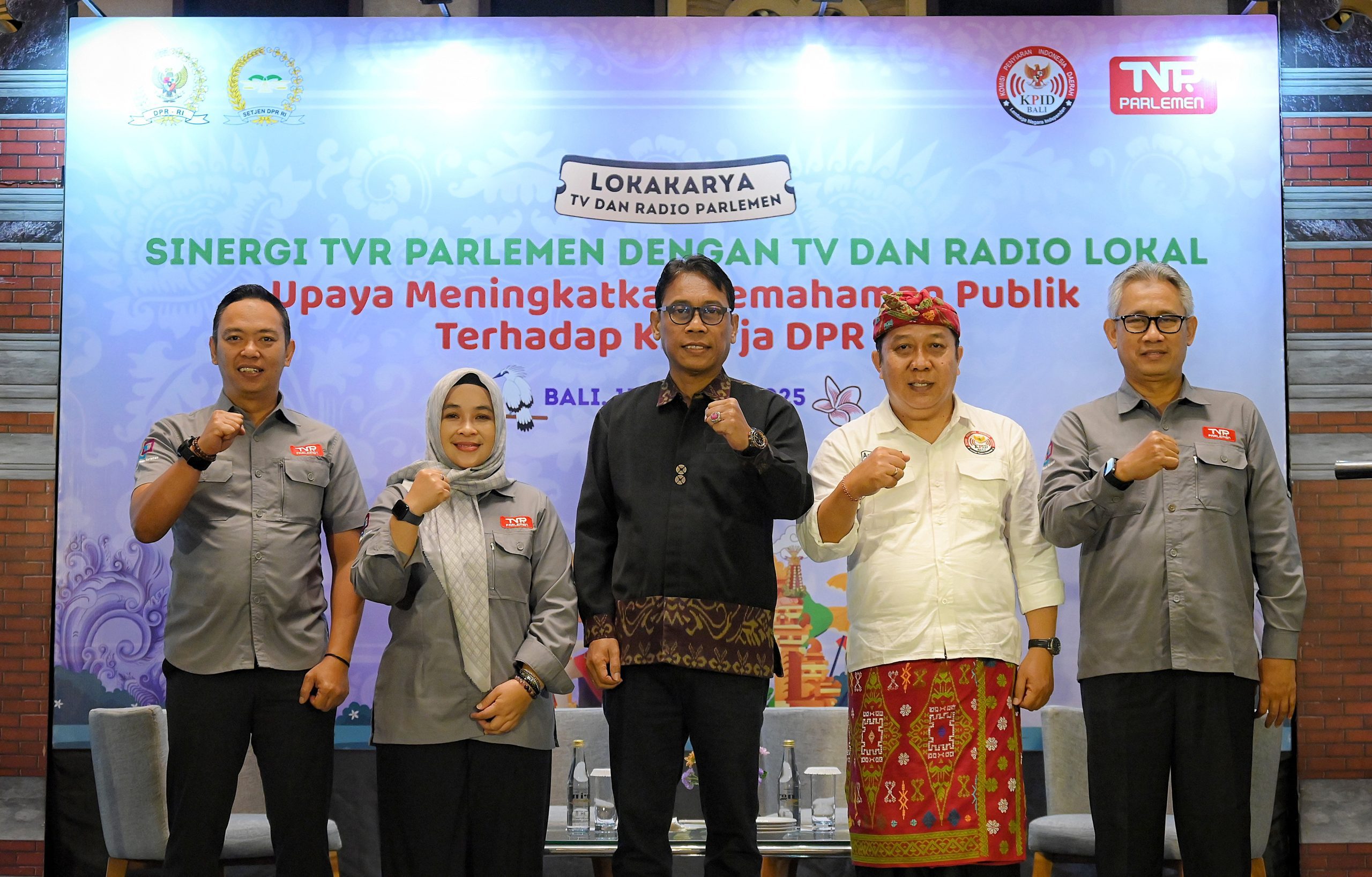 Ketua Komisi Penyiaran Indonesia Daerah (KPID) Bali, I Gede Agus Astapa usai menghadiri Loka Karya TV dan Radio Parlemen DPR RI di Bali, Kamis (12/6/2015). Foto : Tari/Andri.