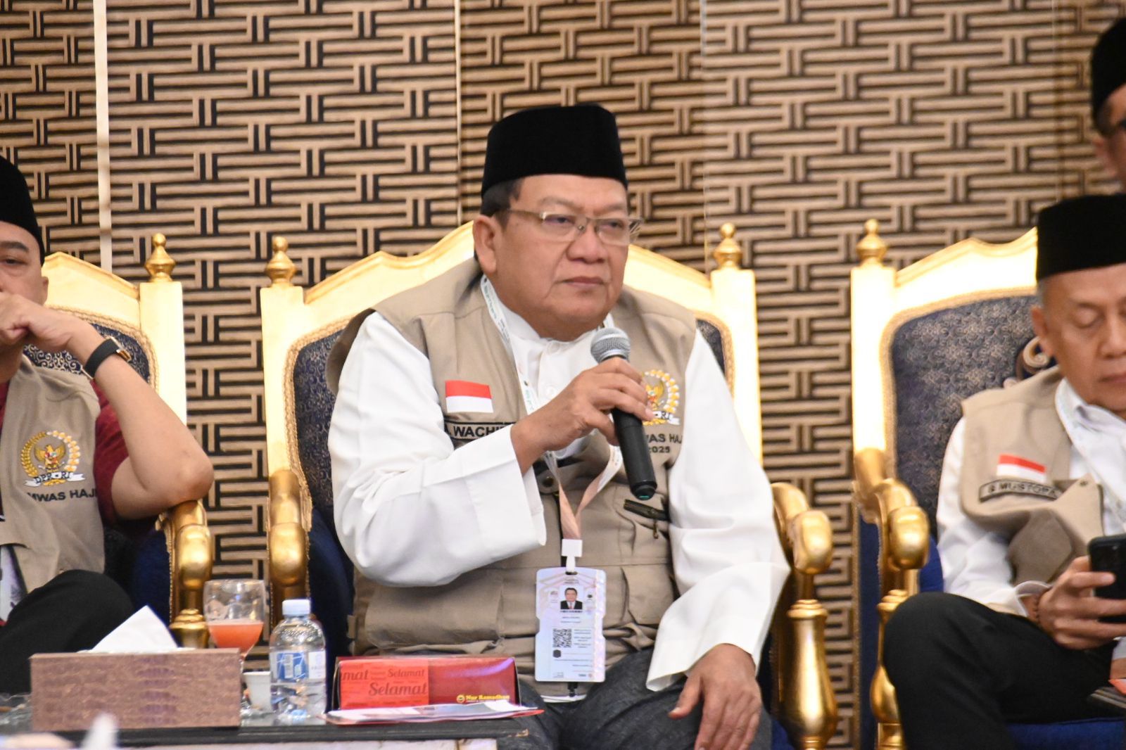 Wakil Ketua Komisi VIII DPR RI, Abdul Wachid, saat pertemuan dalam kegiatan pengawasan ibadah haji 2025 di Makkah, Arab Saudi, Kamis (12/6/2025). Foto: rdn/vel.