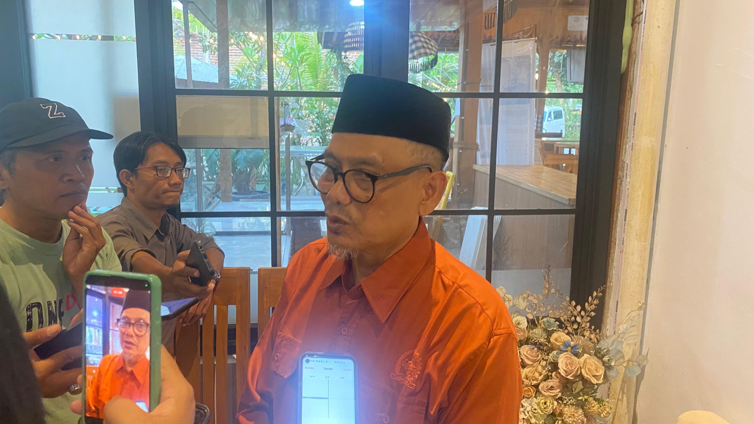Anggota Komisi VIII DPR RI, Abdul Fikri Faqih, saat diwawancarai di Slawi, Tegal, Jawa Tengah, Rabu (18/6/2025). Foto: Ist/vel.