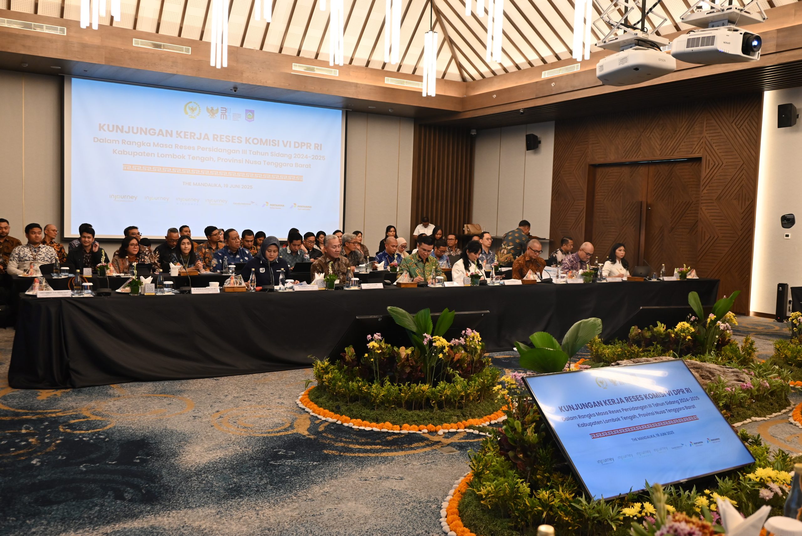 Anggota Komisi VI DPR RI Imas Aan Ubudiah dalam Kunjungan Kerja Reses (Kunres) Komisi VI DPR RI di NTB, Kamis (19/5/2025). Foto: Nadhen/vel.