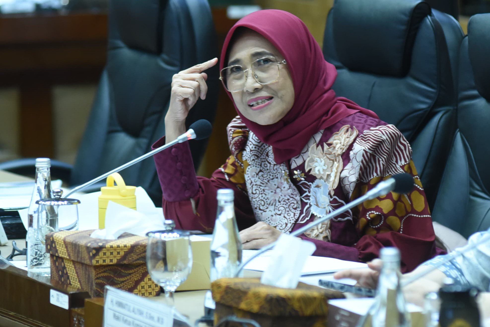 Ketua Komisi X DPR RI Hetifah Sjaifudian, saat Rapat Kerja Komisi X bersama Menteri Kebudayaan Fadli Zon, di Gedung DPR, Senayan, Jakarta, Kamis (17/7/2025). Foto: Jaka/vel.