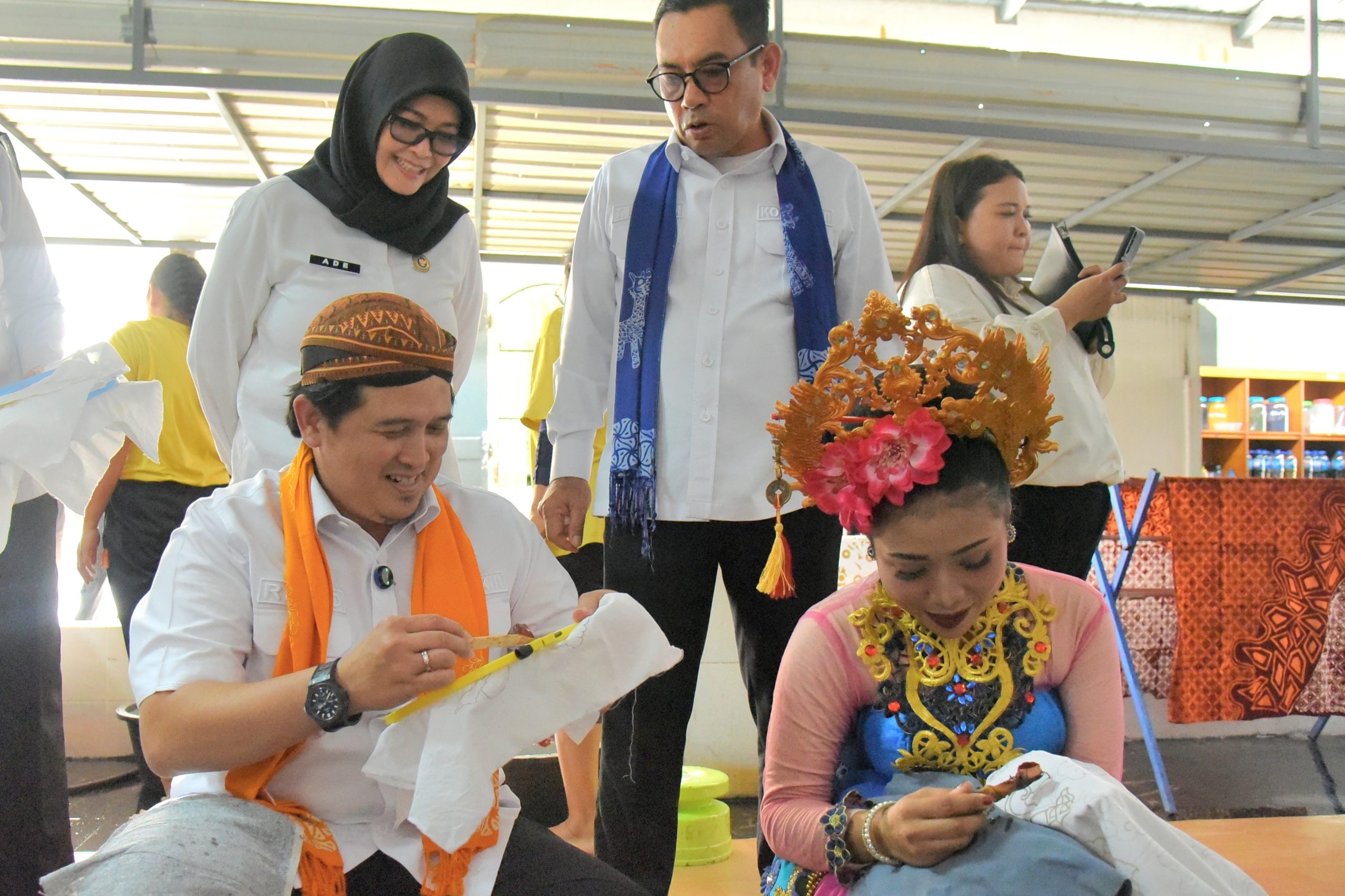 Wakil Ketua Komisi XIII DPR RI Rinto Subekti (kiri) saat melakukan kunjungan lapangan ke Lapas Perempuan Kelas II A Semarang, Jumat, (18/7/2025). Foto: Hanum/vel.