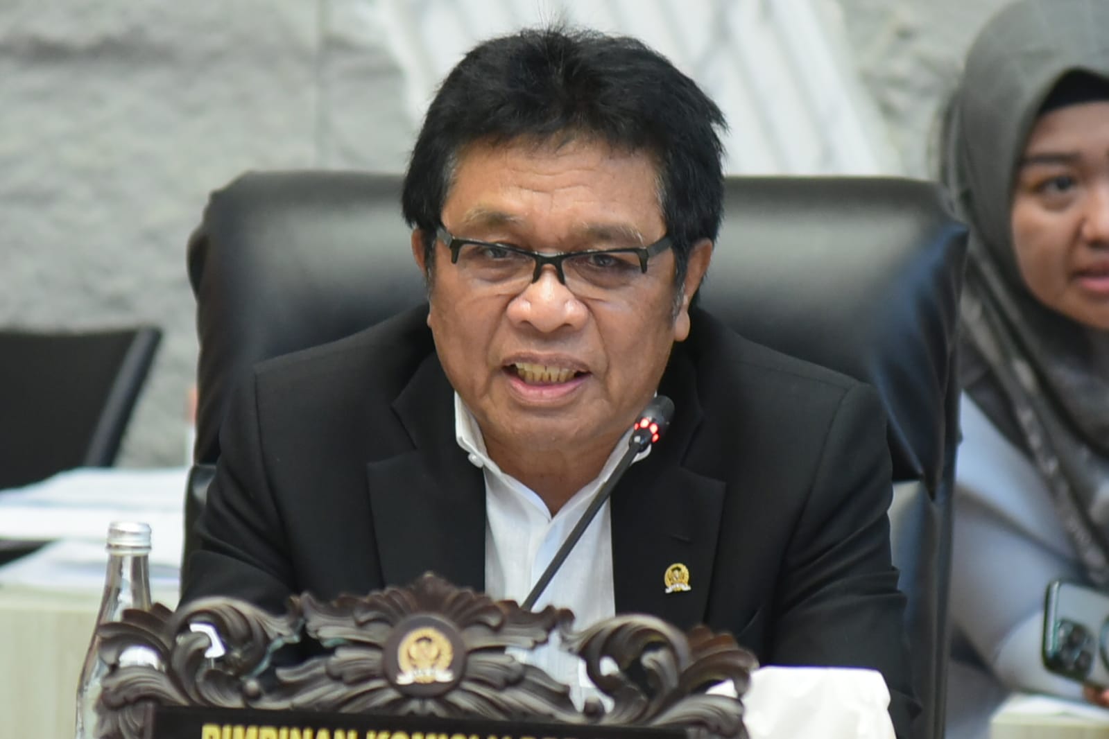 Wakil Ketua Komisi V DPR RI Ridwan Bae saat Rapat Kerja bersama Menteri Desa PDT dan Menteri Transmigrasi di Ruang Rapat Komisi V, Gedung Nusantara, DPR RI, Senayan, Jakarta, Senin (7/7/2025). Foto: Oji/vel.