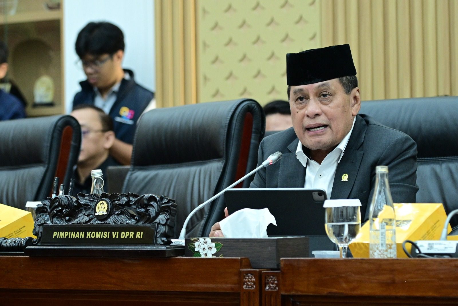 Wakil Ketua Komisi VI DPR RI Nurdin Halid dalam agenda Rapat Dengar Pendapat Komisi VI DPR RI dengan BP Batam, BPKS Sabang, dan KPPU di Gedung Nusantara I, Senayan, Jakarta, Rabu (9/7/2025). Foto : Farhan/Andri.
