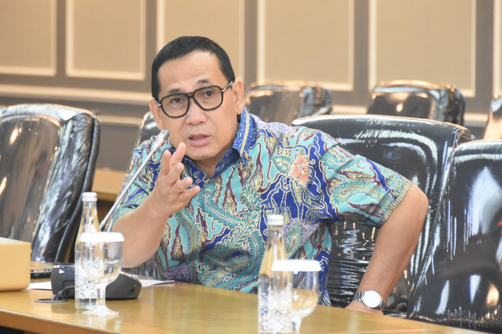 Anggota Komisi XIII DPR RI Prana Putra Sohe saat menerima audiensi Perwakilan Persatuan Mahasiswa Palestina di Indonesia yang dilakukan di Gedung Nusantara II, DPR RI, Senayan, Jakarta, Senin (14/7/2025). Foto : Runi/Andri.