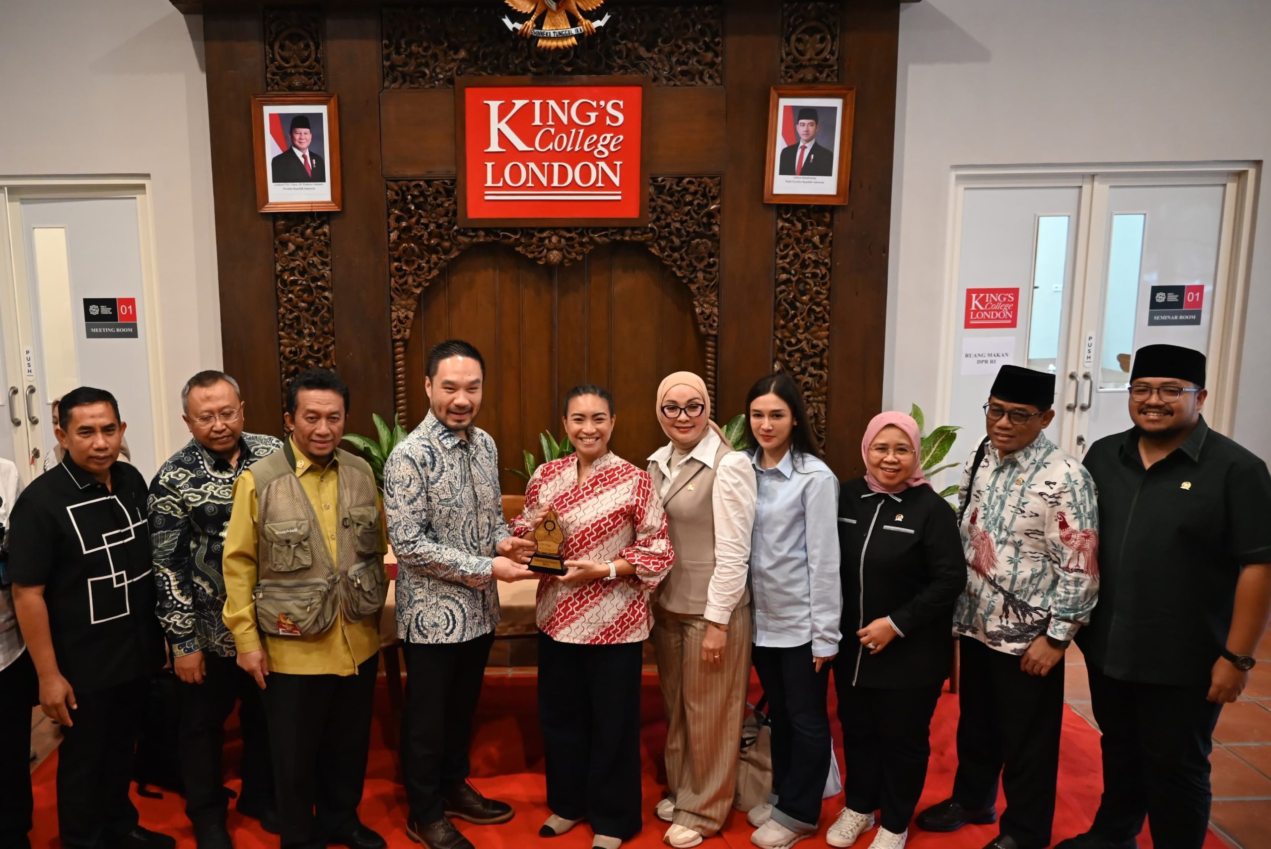 Wakil Ketua Komisi VII DPR RI Rahayu Saraswati Djojohadikusumo saat melakukan kunjungan kerja spesifik ke KEK Singhasari, Malang, Jawa Timur, Selasa (15/7/2025). Foto : Agung/Andri.