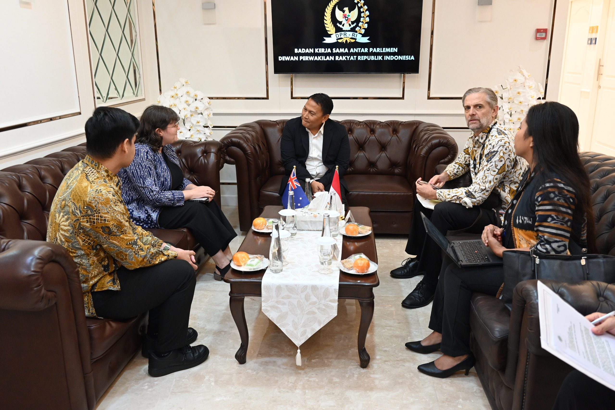 Ketua Badan Kerja Sama Antar-Parlemen (BKSAP) DPR RI Mardani Ali Sera saat audiensi dengan Tim Desain Program Partisipasi Kedutaan Besar (Kedubes) Australia di Gedung Nusantara III, DPR RI, Senayan, Jakarta, Rabu (9/7/2025). Foto : Prima/Andri.