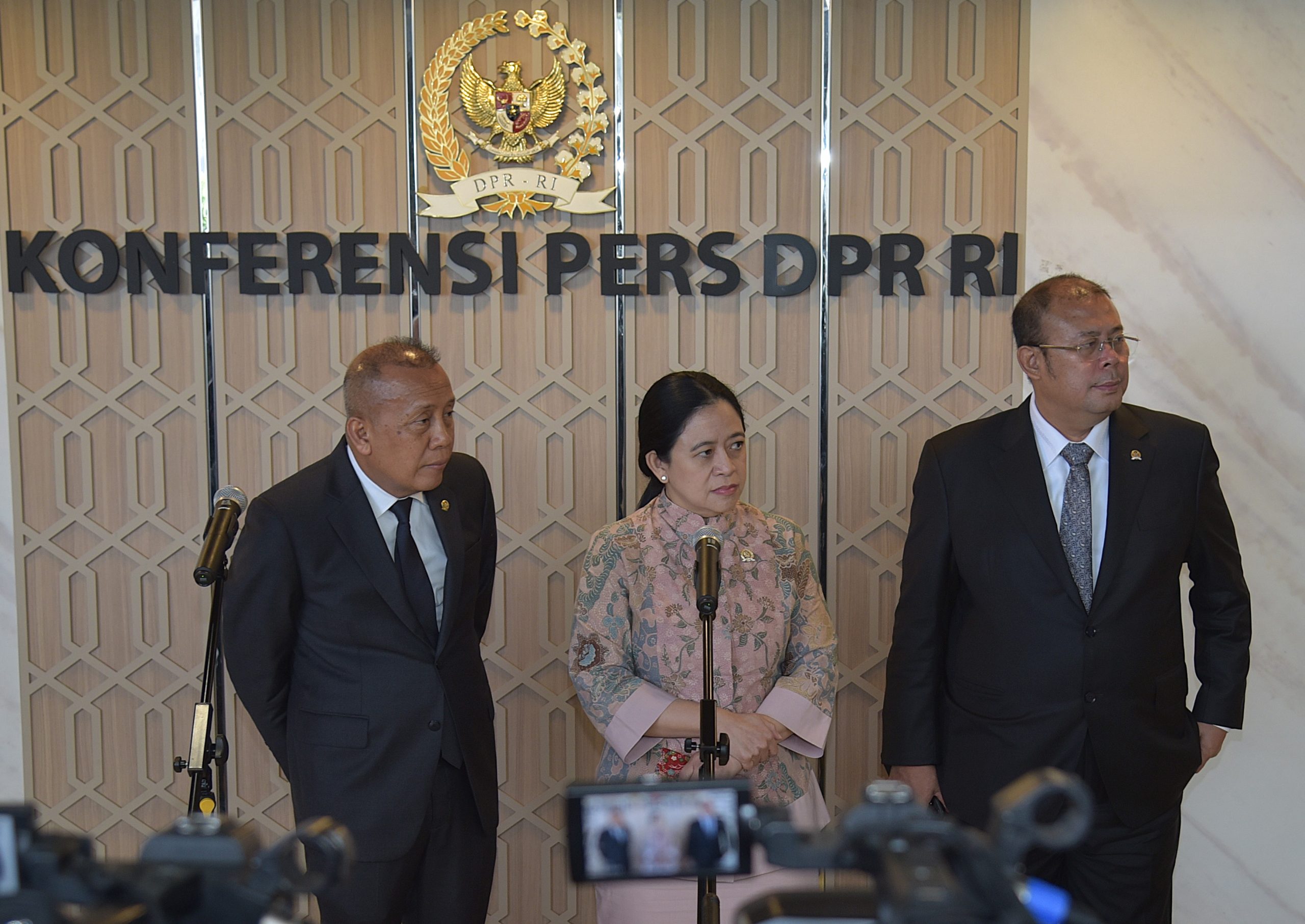 Ketua DPR RI Dr. (H.C.) Puan Maharani dalam konferensi pers usai Rapat Paripurna DPR RI ke-24 Masa Persidangan IV Tahun Sidang 2024–2025 di Gedung Nusantara II, Senayan, Jakarta, Selasa (15/7/2025), Foto : Eno/Andri.