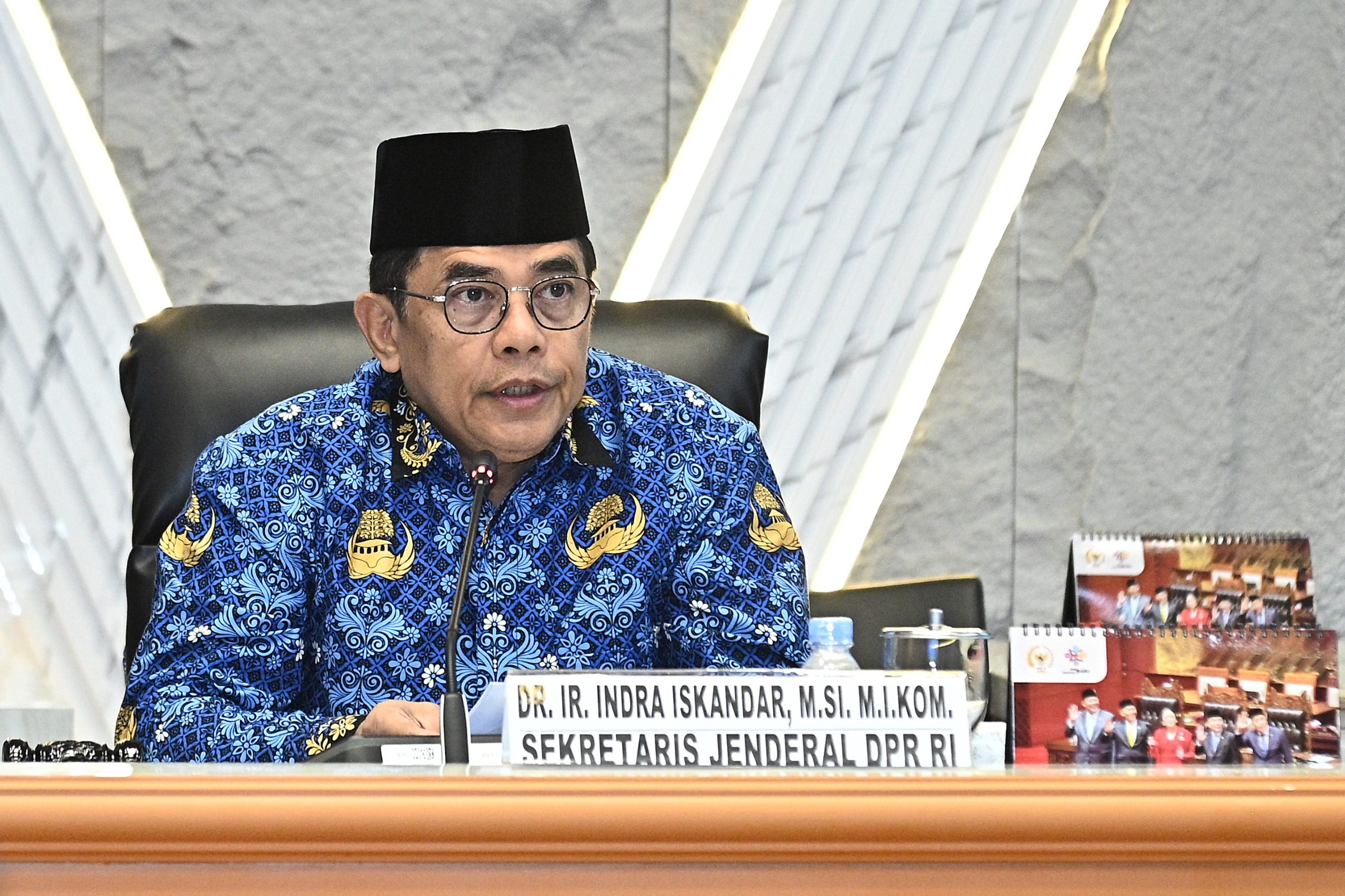 Sekretaris Jenderal (Sekjen) DPR RI Indra Iskandar saat membuka rapat KORPRI di Gedung Nusantara, Senayan, Jakarta, Rabu (30/7/2025). Foto : Farhan/Andri.