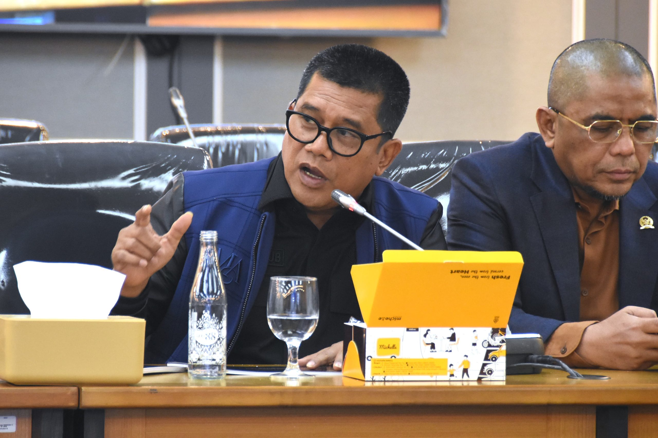 Anggota Komisi XIII DPR RI Muslim Ayub dalam Rapat Kerja Komisi XIII DPR RI bersama Wakil Menteri Imigrasi dan Pemasyarakatan (Imipas), Silmy Karim, yang digelar di Gedung Nusantara II, DPR RI, Senayan, Jakarta, Senin (21/7/2025). Foto: Runi/vel.