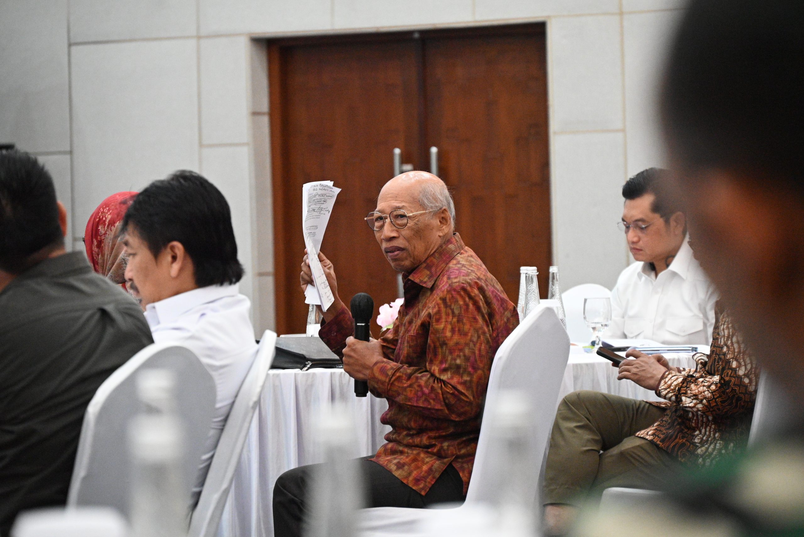 Anggota Panitia Khusus (Pansus) DPR I Wayan Sudirta saat agenda Kunjungan Kerja Spesifik Pansus RUU Pengelolaan Ruang Udara di Lanud I Gusti Ngurah Rai Bali, Kabupaten Badung, Bali, Sabtu (12/7/2025). Foto: Saum/vel.