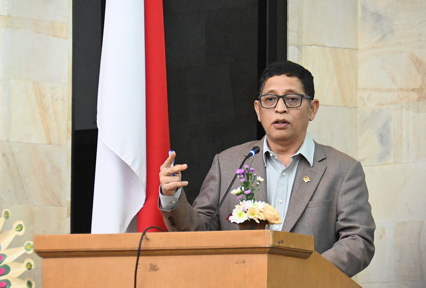 Ketua Badan Legislasi DPR RI, Bob Hasan saat FGD RUU Perlindungan Pekerja Rumah Tangga bertema ‘Menyerap Aspirasi dan Menata Regulasi Menuju Legislasi yang Responsif dan Partisipatif’ di Universitas Udayana, Bali, Rabu (2/7/2025). Foto : Rdn/Andri.
