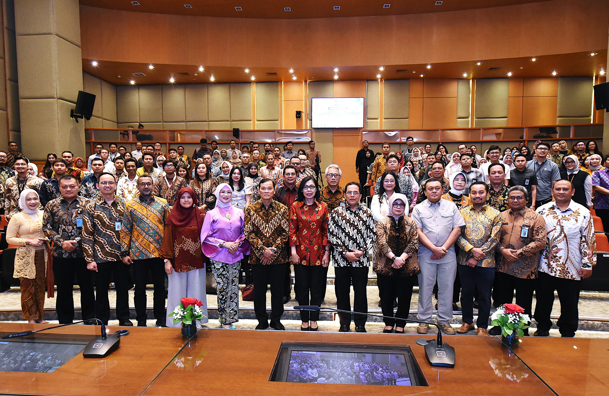 Kepala PA3KN Sekretariat Jenderal DPR RI Furcony Putri Syakura dalam rangka Launching ISO 37001 Sistem Manajemen Anti Penyuapan” di Ruang Abdul Muis, Senayan, Jakarta, Selasa (5/8/2025). Foto : Runi/Andri.