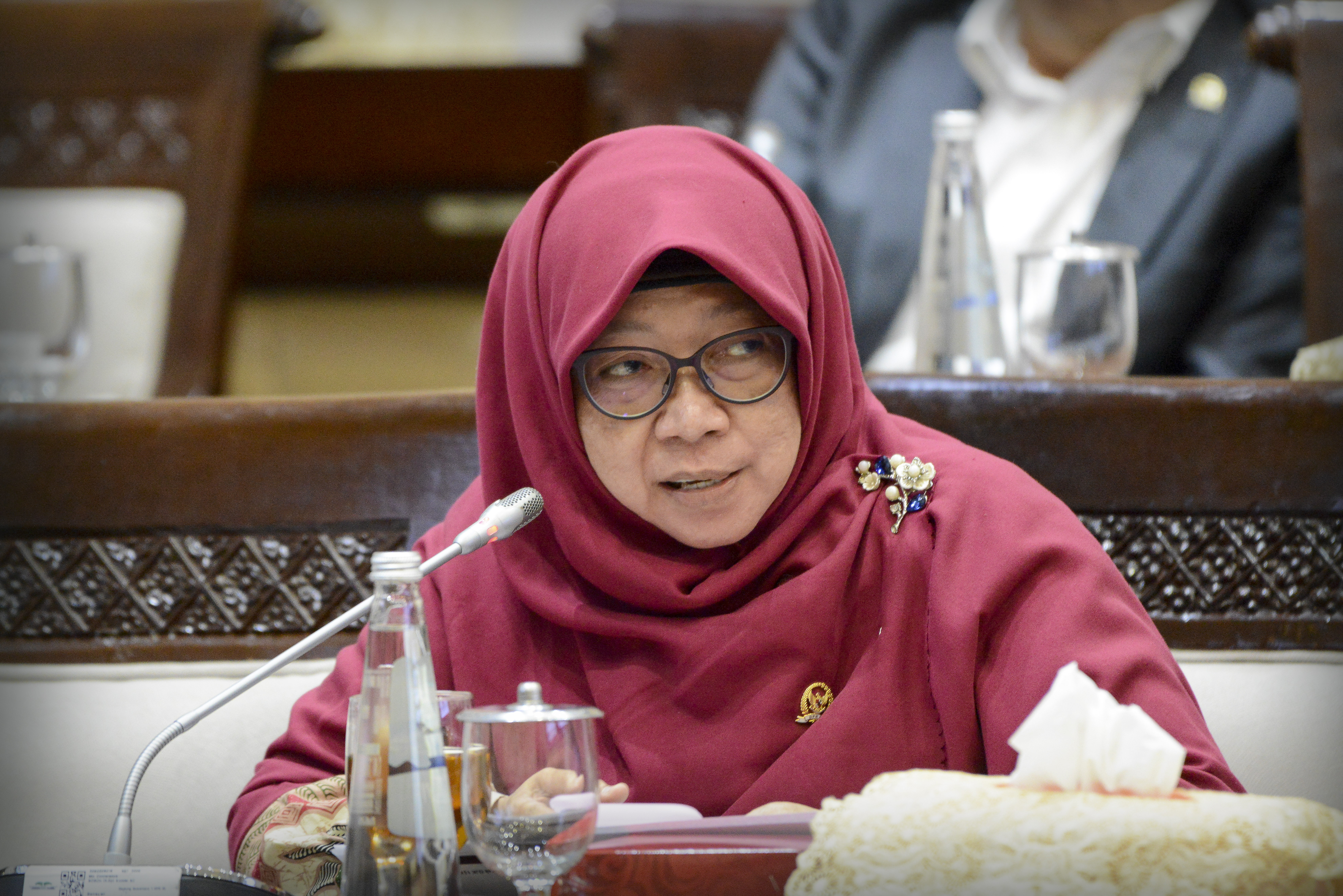 Anggota Komisi XI DPR RI Anis Byarwati saat mengikuti Rapat Panja RUU P2SK dengan ADK OJK bidang pengawasan perasuransian, penjaminan, dan dana pensiun di Kompleks Parlemen, Senayan, Jakarta, Selasa (23/9/2025). Foto: Mario/vel.