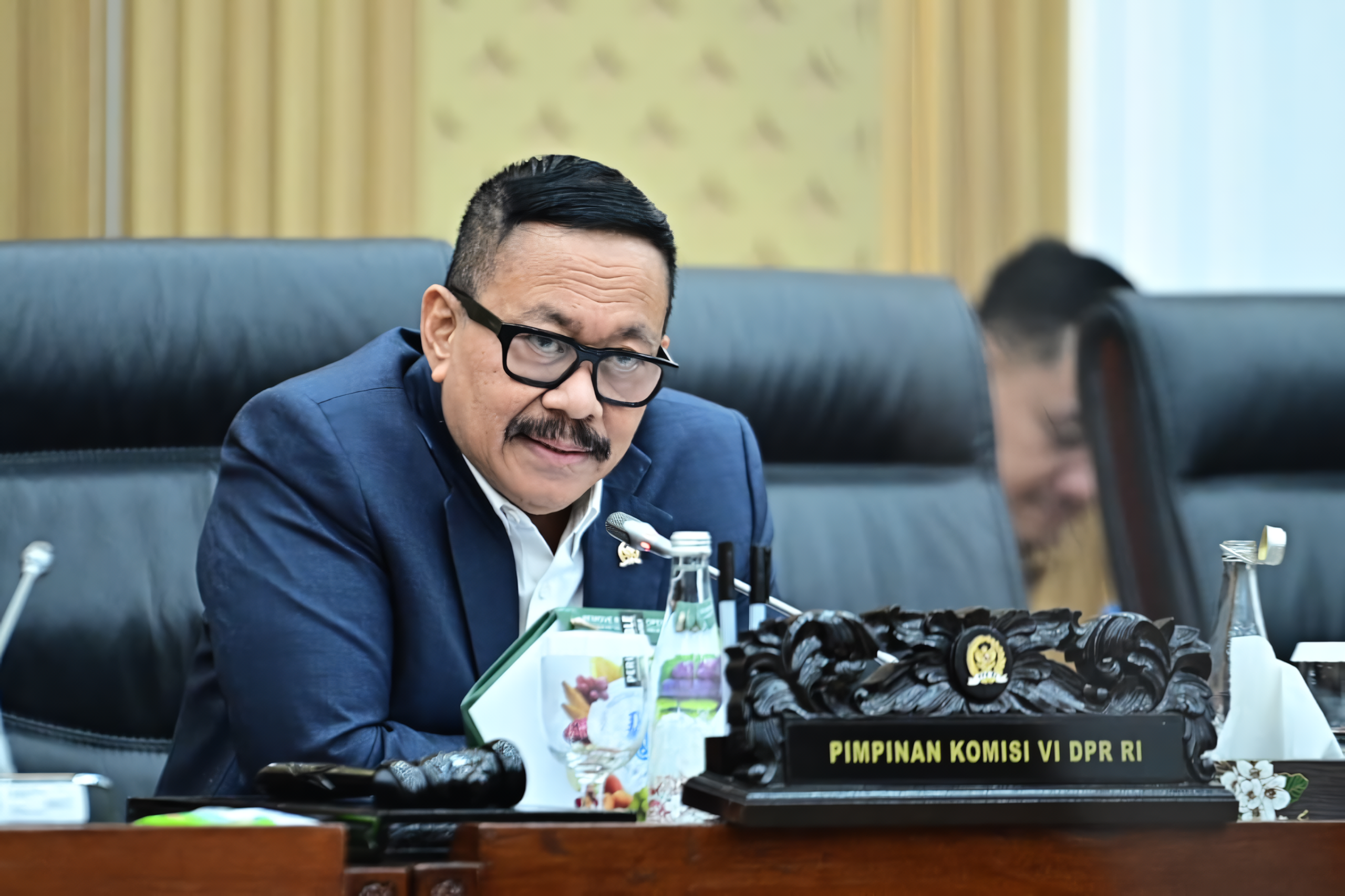 Anggota Komisi VI DPR RI Sartono saat memimpin agenda Komisi VI DPR RI dengan Direktur Utama PT Agrinas Palma Nusantara (Persero) Agus Sutomo di Gedung Nusantara I, Senayan, Jakarta, Selasa (23/9/2025). Foto: Farhan/vel.