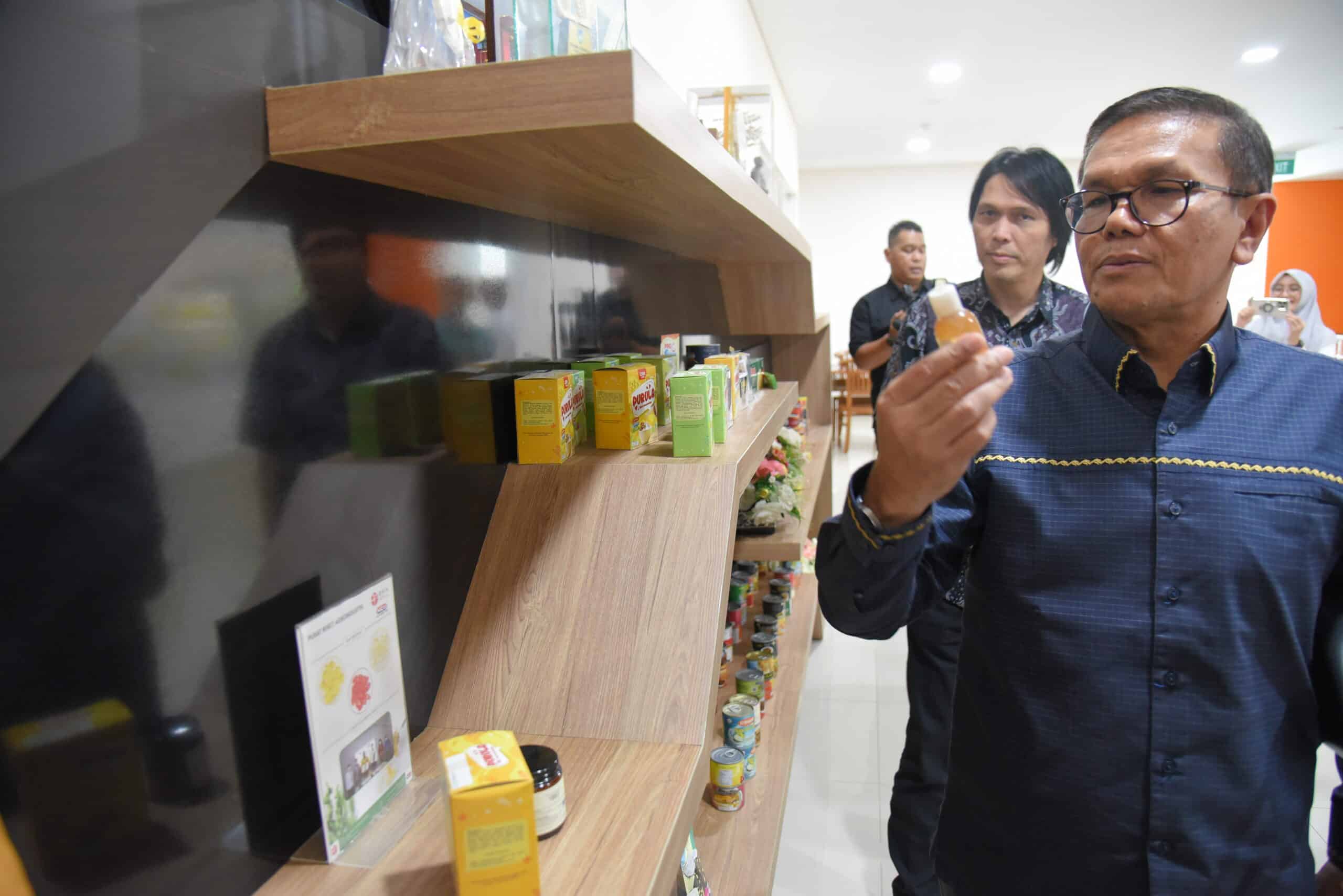 Anggota Komisi X DPR RI, Sabam Sinaga, saat kunjungan kerja spesifik Komisi X DPR RI di Kabupaten Gunungkidul, Daerah Istimewa Yogyakarta, Rabu (24/09/2025). Foto: Singgih/vel.