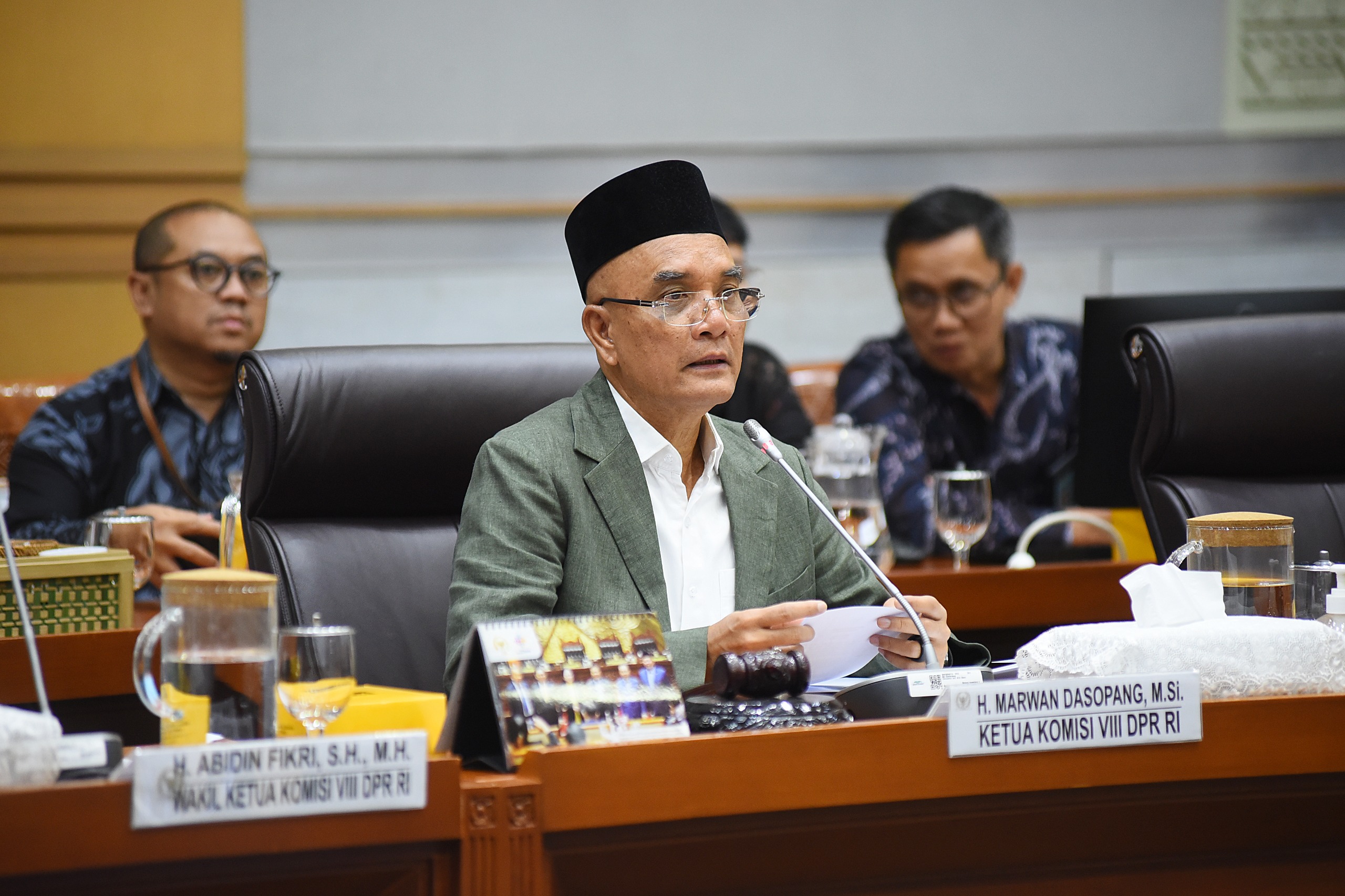Ketua Komisi VIII DPR RI Marwan Dasopang dalam rapat kerja Komisi VIII dengan Menteri Haji dan Umrah di Ruang Rapat Komisi VIII, Kompleks Parlemen, Senayan, Jakarta, Selasa (28/10/2025). Foto: Dep/vel.
