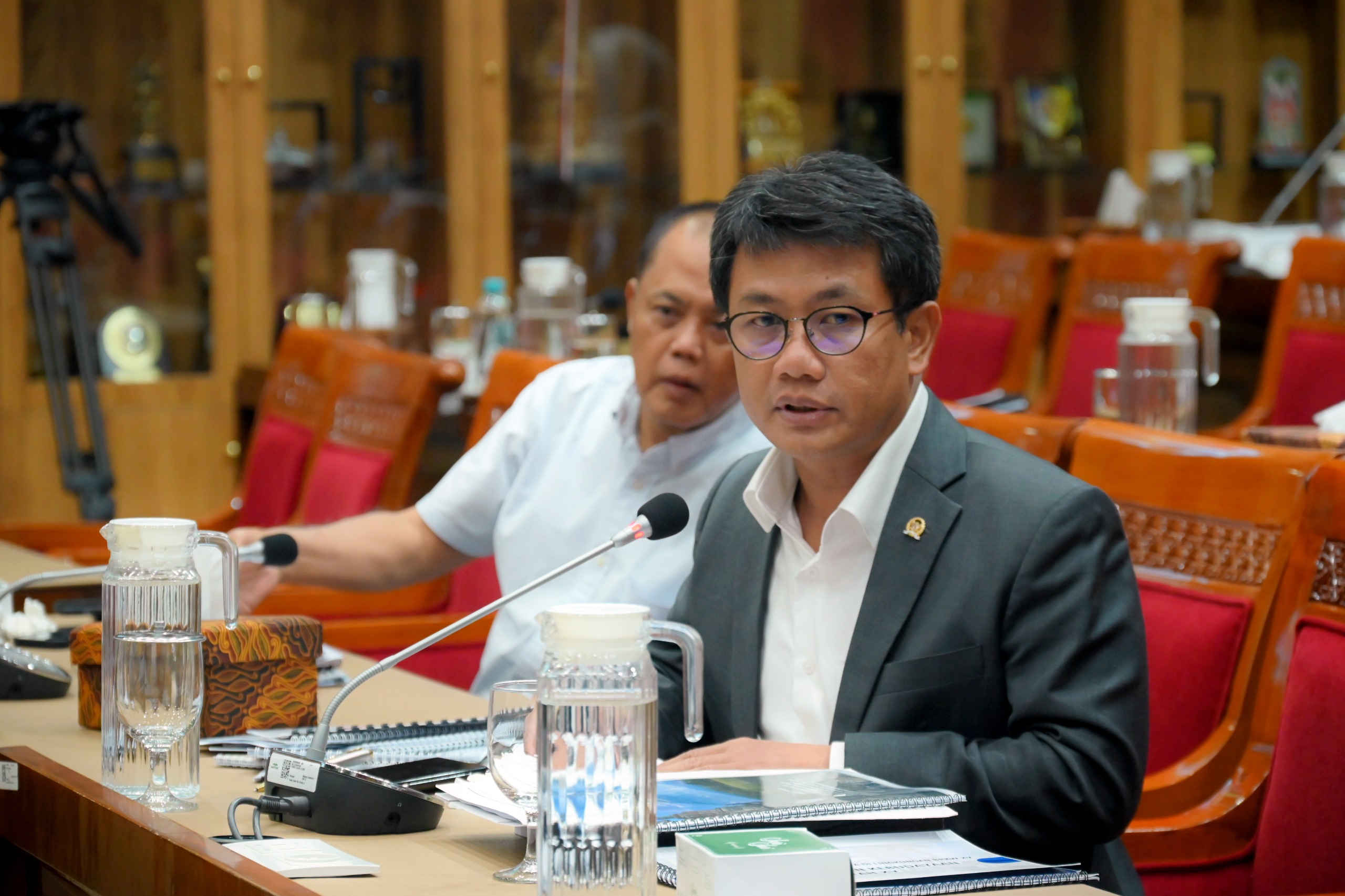 Anggota Komisi X DPR RI, Bonnie Triyana, saat RDPU Panja Pelestarian Cagar Budaya Komisi X dengan sejumlah Balai Pelestarian Kebudayaan di Indonesia, di Gedung Nusantara I, Selasa (30/9/2025). Foto: Tari/vel.