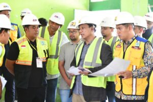 Anggota Komisi V DPR RI Ruslan Daud saat Kunjungan Kerja Reses ke Dapil Aceh 2 untuk mempercepat realisasi pembangunan infrastruktur di Kabupaten Aceh Utara, Bener Meriah dan Kabupaten Bireuen. Foto : Ist/Andri.