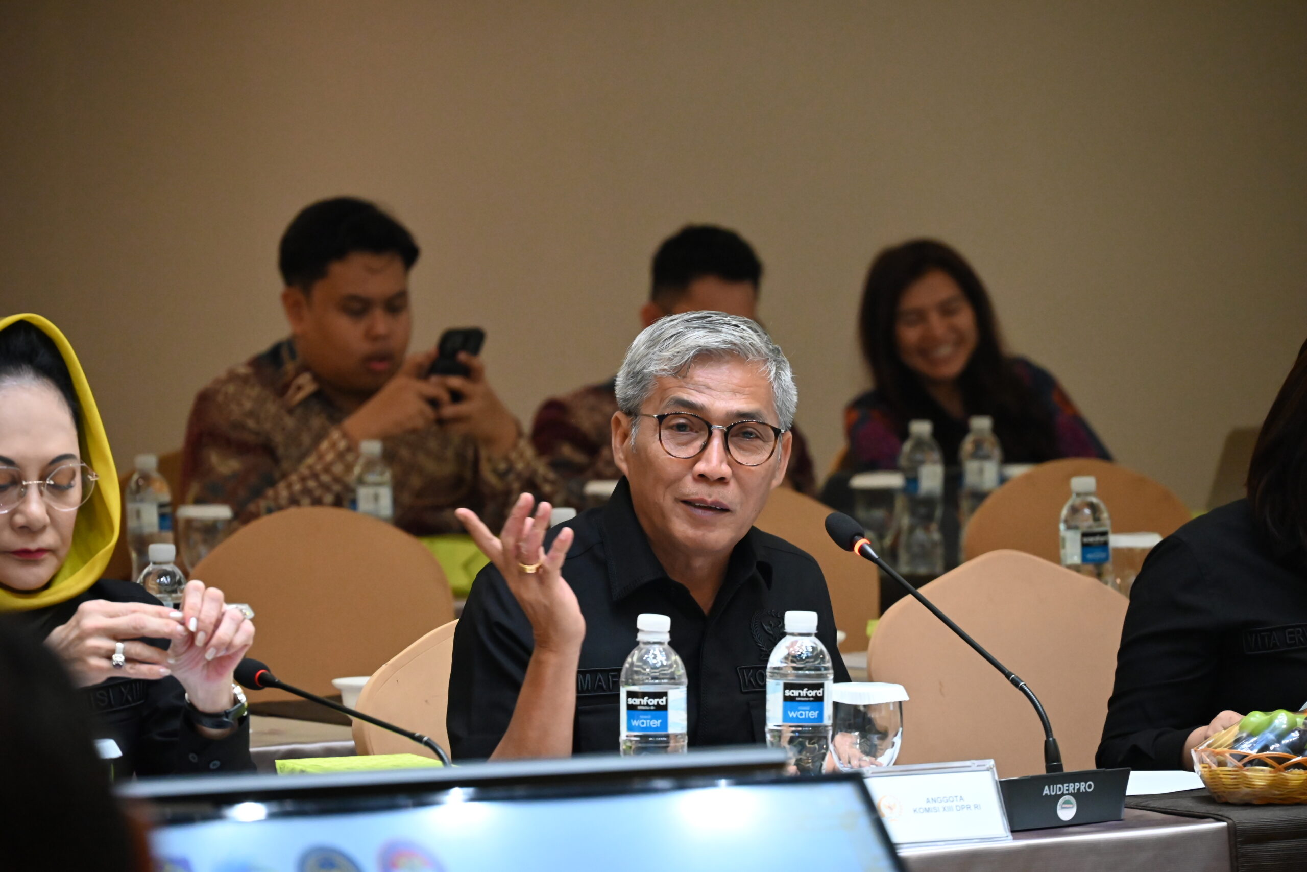 Anggota Komisi XIII DPR RI, Mafirion, dalam kunjungan kerja reses Komisi XIII DPR RI di Batam, Jumat (3/10/2025). Foto: Hira/vel.