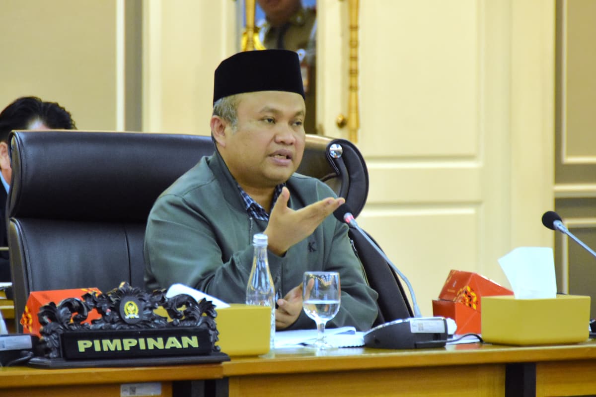 Wakil Ketua Komisi XIII DPR RI Sugiat Santoso saat RDP dengan Komnas HAM, Komnas Perempuan, KPAI, Ombudsman, LPSK, dan KND di Gedung Nusantara II, DPR RI, Senayan, Jakarta, Senin (29/9/2025). Foto: Runi/vel.