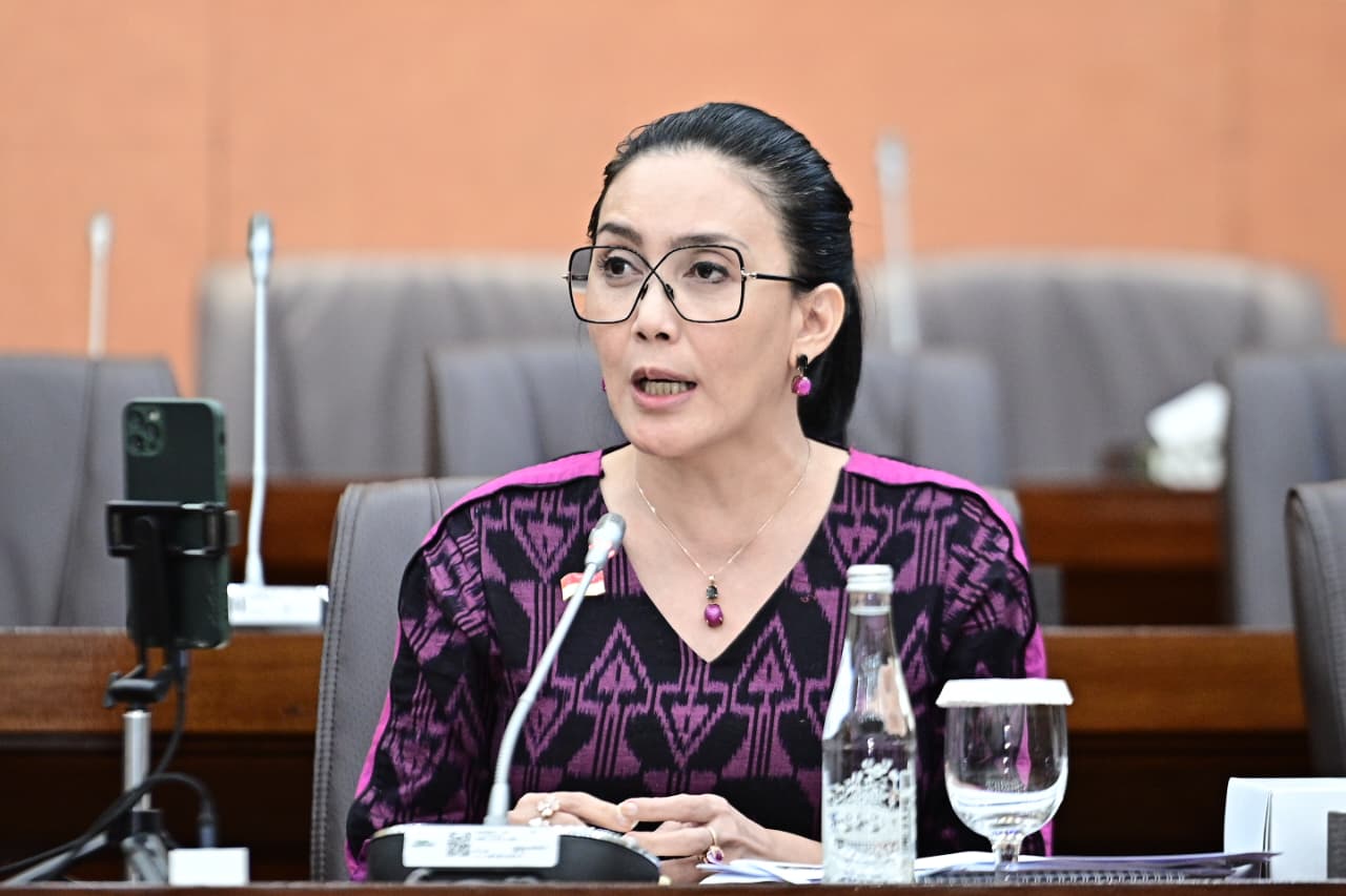 Anggota Komisi VI DPR RI, Rieke Diah Pitaloka dalam RDP Komisi VI yang dilangsungkan di Gedung Nusantara I, DPR RI, Senayan, Jakarta, Rabu (1/10/2025). Foto : Farhan/Andri.