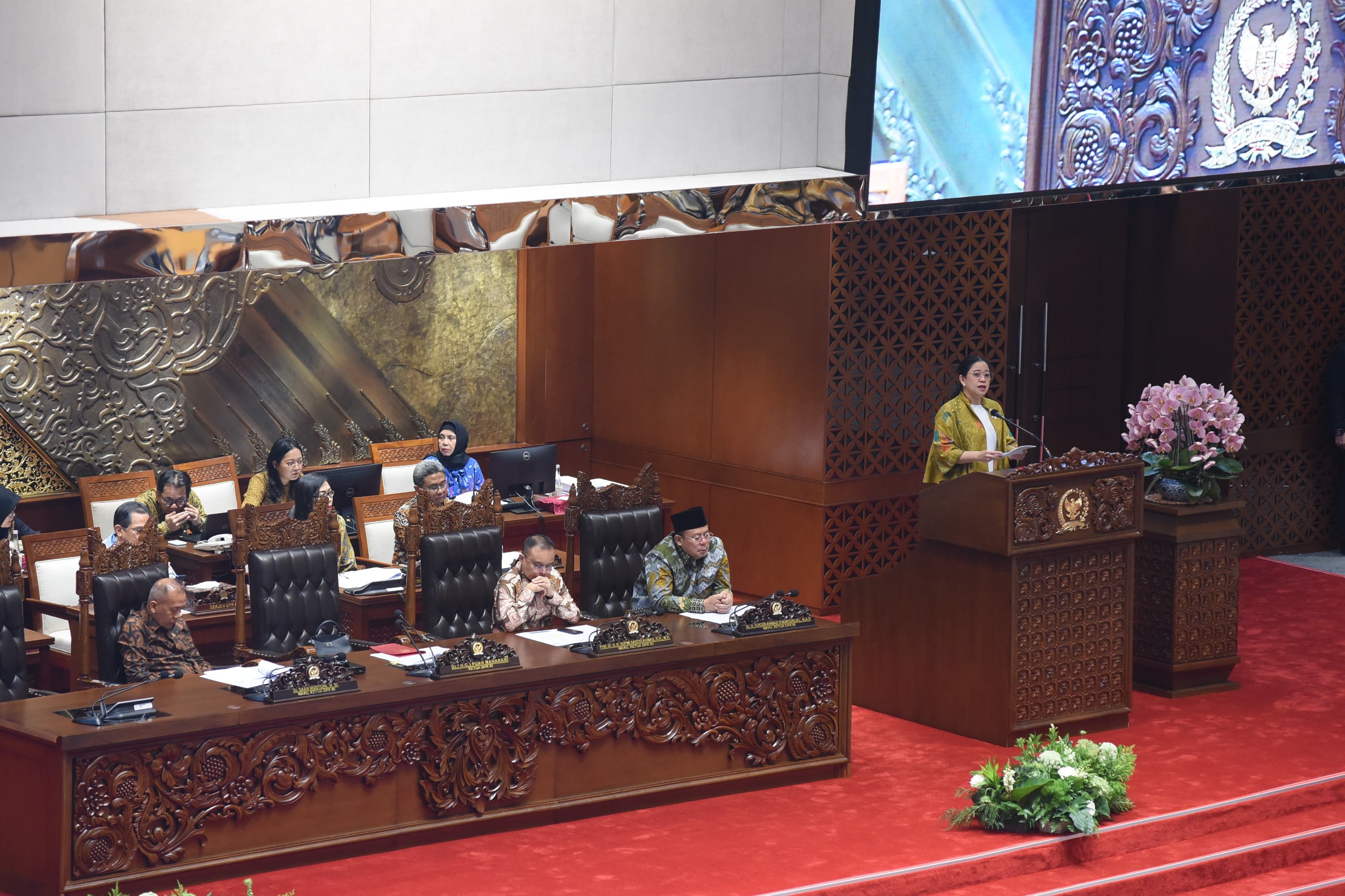 Ketua DPR RI Dr. (H. C.) Puan Maharani dalam pidato penutupan Rapat Paripurna Ke-6 Masa Persidangan I Tahun Sidang 2025-2026 di Kompleks Parlemen. Foto: Arief/vel