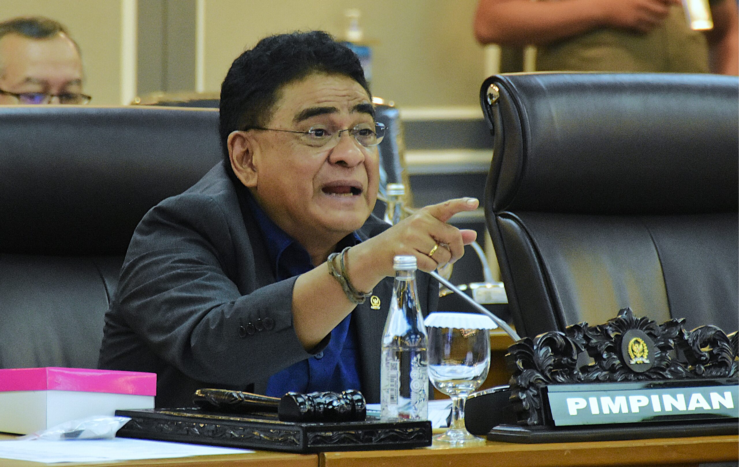 Wakil Ketua Komisi XIII DPR RI Andreas Hugo Pareira saat membacakan kesimpulan rapat di Gedung Nusantara II, DPR RI, Senayan, Jakarta, Selasa (30/9/2025). Foto : Runi/Andri.