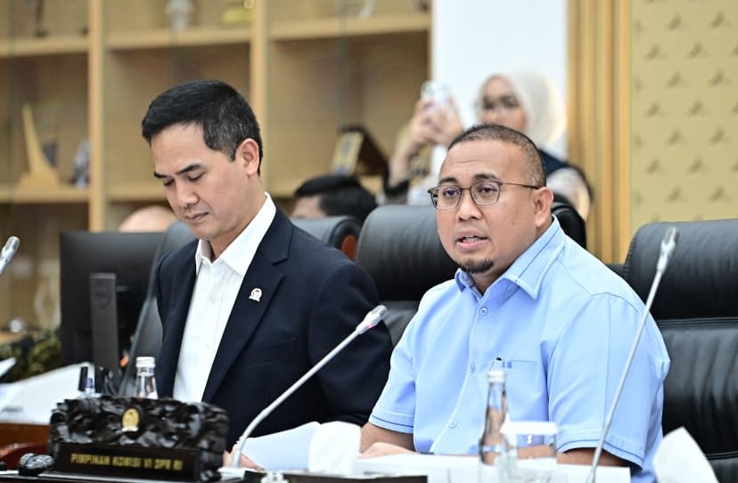 Wakil Ketua Komisi VI DPR RI Andre Rosiade saat RDP dengan Kemendag, PT RNI, PTPN III, Perum Bulog, dan 11 perusahaan pemegang izin impor gula rafinasi di DPR, Jakarta, Rabu (1/10/2025). Foto : Farhan/Andri.