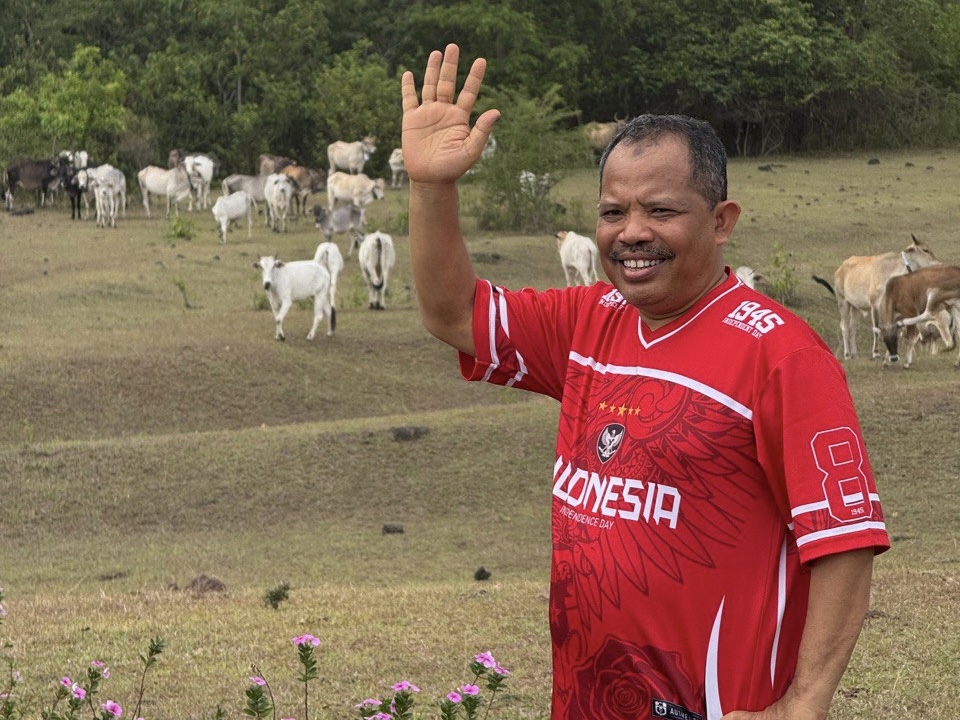 Anggota Komisi IV DPR RI Johan Rosihan dalam kunjungan lapangan dalam masa reses ke Sanctuary Rusa Timor yang berada di kawasan Taman Nasional Gunung Tambora, Kabupaten Dompu, Nusa Tenggara Barat. Foto: Ist/vel.