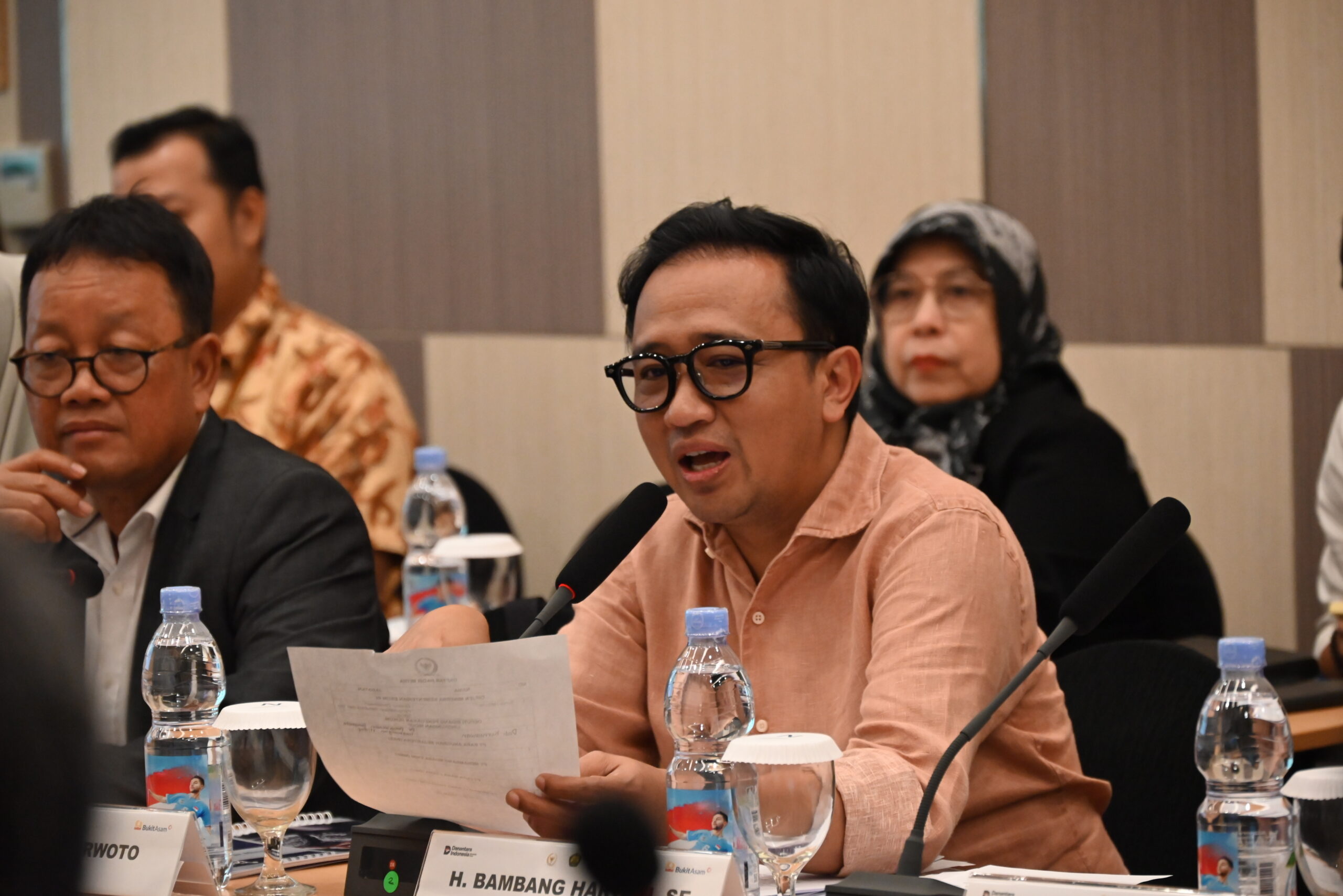 Wakil Ketua Komisi XII DPR RI, Bambang Haryadi, saat memimpin kunjungan kerja Panitia Kerja (Panja) Minerba Komisi XII ke Kota Palembang, Sumatera Selatan, Selasa (30/9/2025). Foto: Rizki/vel.