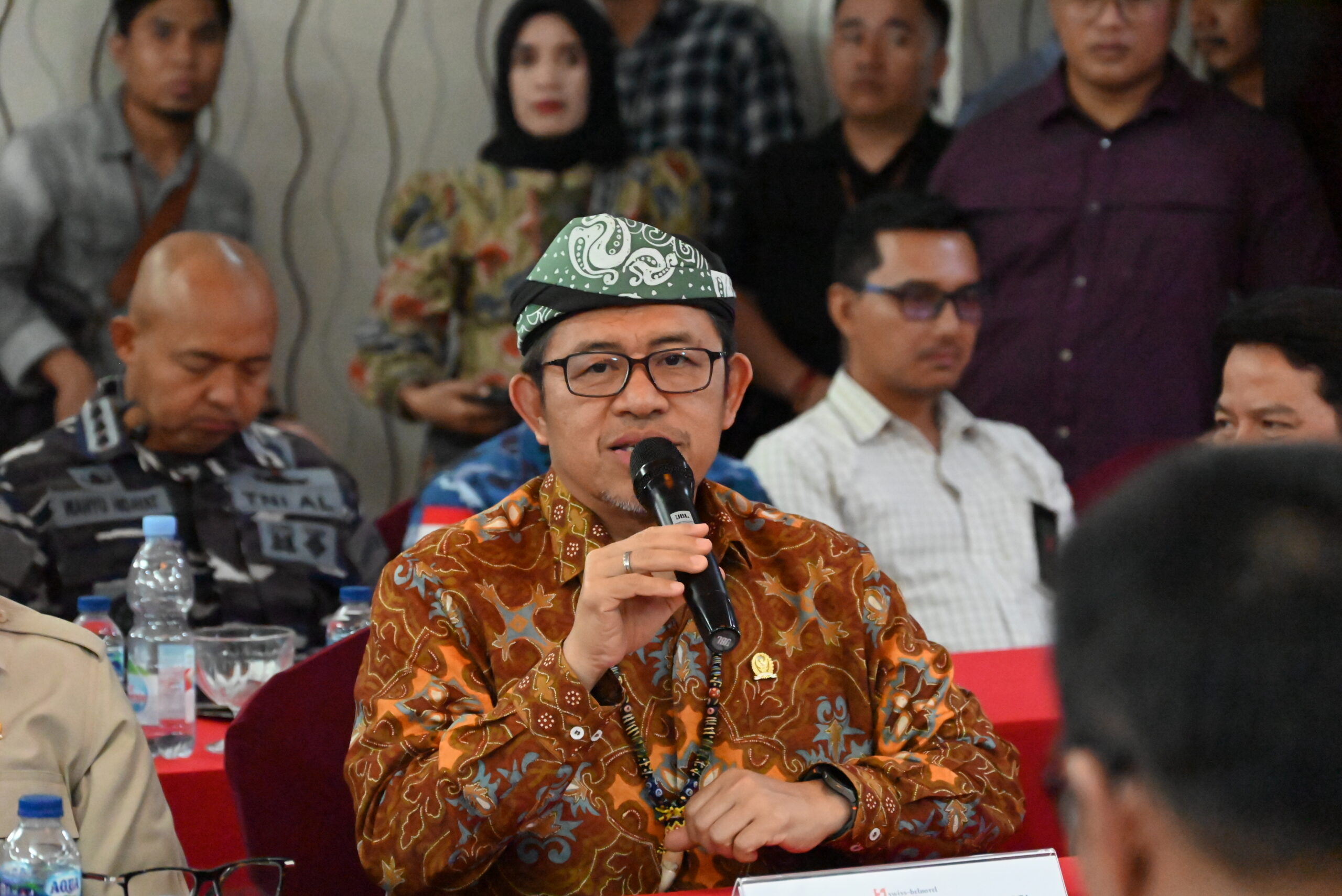 Anggota Komisi II DPR RI, Ahmad Heryawan, saat mengikuti pertemuan Komisi II DPR RI bersama pemerintah daerah dan pemangku kebijakan di Tarakan, Jumat (3/9/2025). Foto: Agung/vel