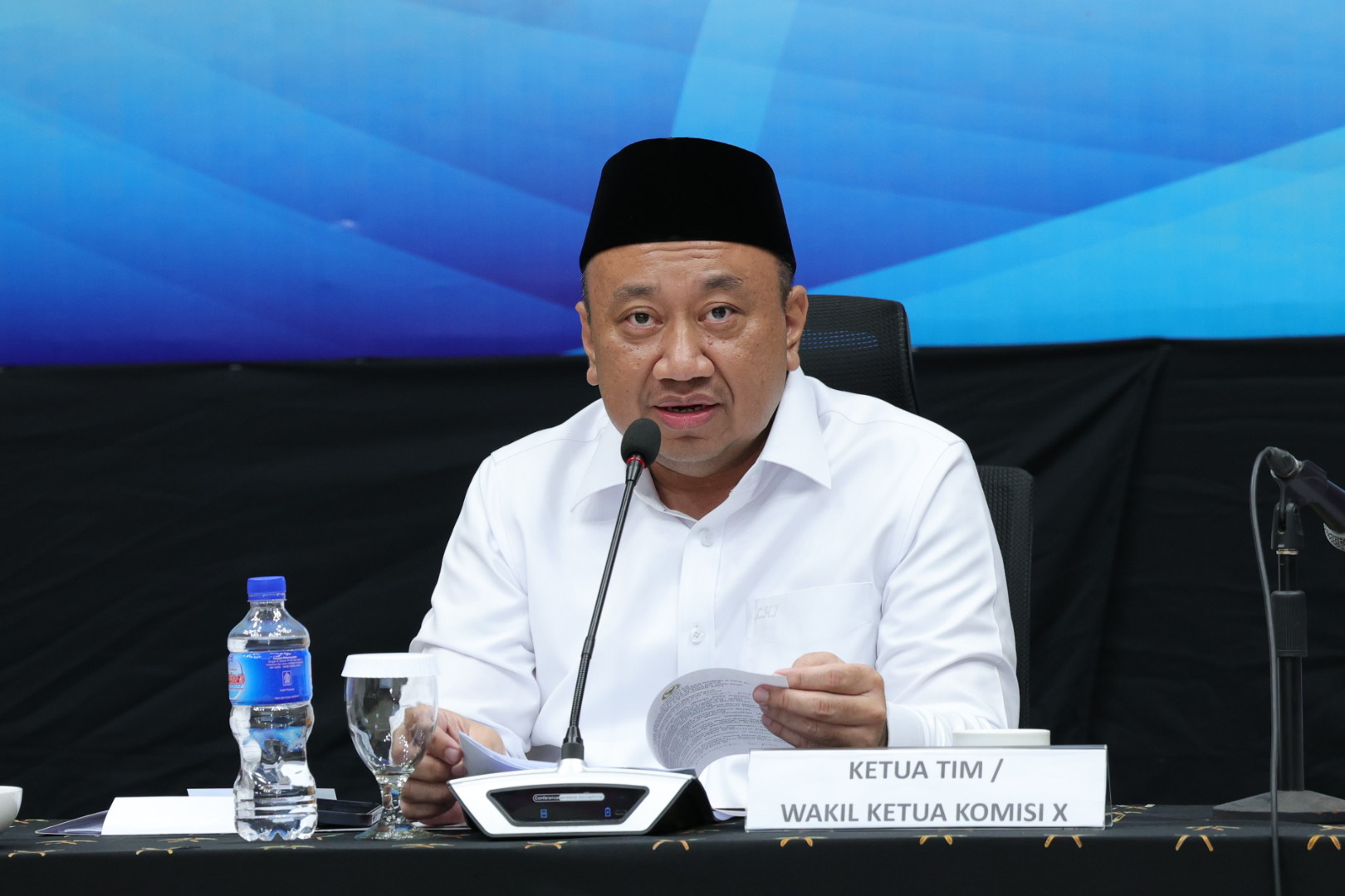 Wakil Ketua Komisi X DPR RI Lalu Hadrian Irfani, saat memimpin Kunjungan Kerja Reses ke Sorong, Provinsi Papua Barat Daya, Senin (06/10/2025). Foto: Andri/vel.