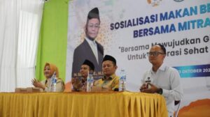 Anggota Komisi VI DPR RI, M. Sarmuji, dalam sosialisasi Program Makan Bergizi Gratis (MBG) di Blitar, Jawa Timur. Foto: Ist/vel.