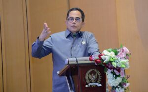 Sekretaris Jenderal (Sekjen) DPR RI Indra Iskandar dalam Sosialisasi langkah-langkah akhir tahun anggaran 2025, di ruang Abdul Muis, Senin (21/10/2025). Foto: Mahendra/vel.