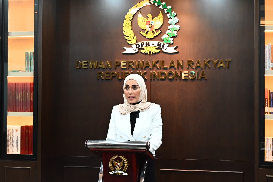 Wakil Ketua Komisi III DPR RI Sari Yuliati saat memberikan keterangan resmi secara virtual dalam sidang uji materi UU tersebut di Mahkamah Konstitusi, Selasa (21/10/2025). Foto: Karisma/vel.