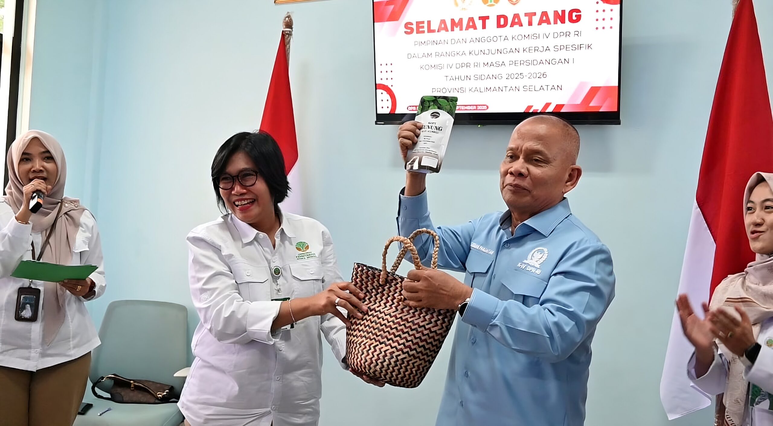Anggota Komisi IV DPR RI, Sturman Panjaitan, saat memimpin kunjungan kerja spesifik ke Kalimantan Selatan, Senin (29/9/2025). Foto: Puntho/vel.