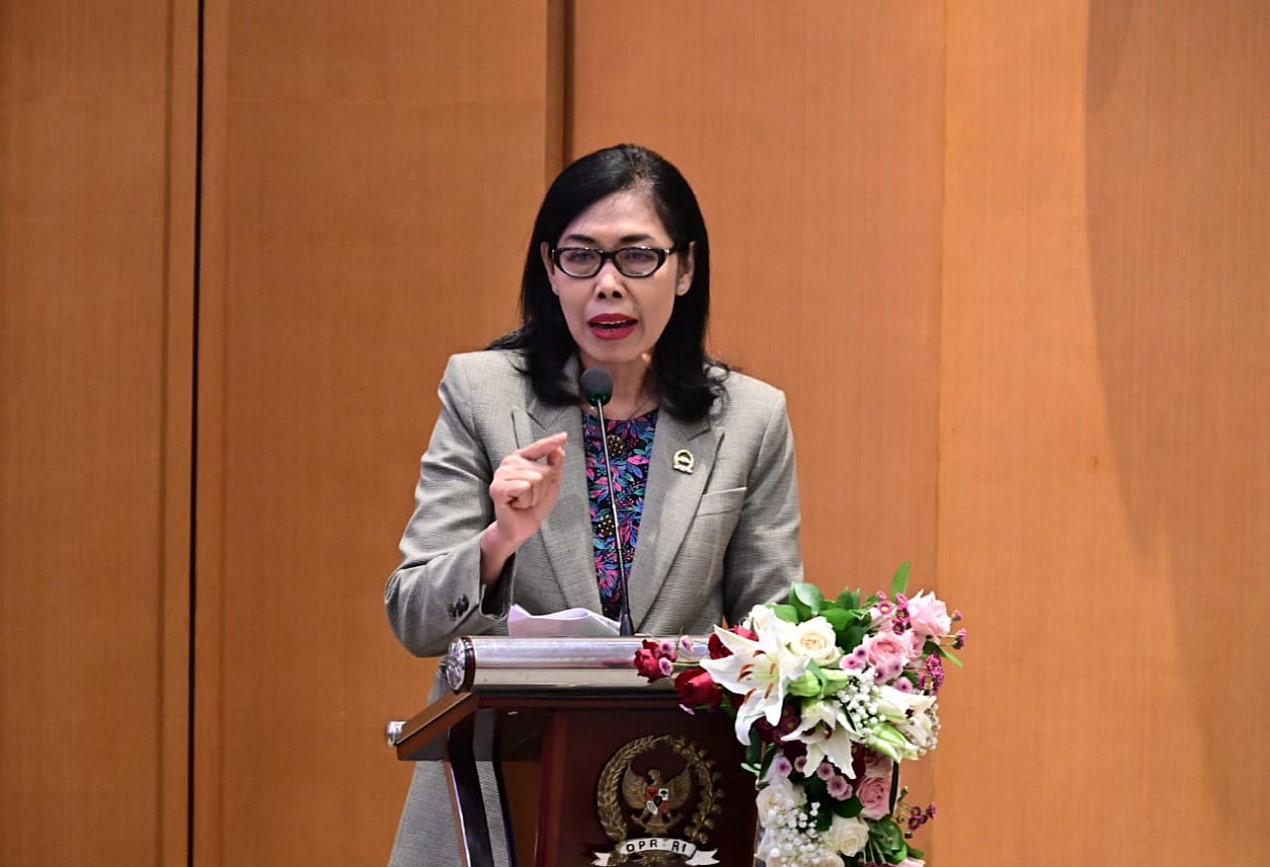 Deputi Persidangan Sekretariat Jenderal DPR RI, Suprihartini dalam kegiatan bertajuk Optimalisasi Implementasi Srikandi Melalui Kegiatan Monitoring dan Evaluasi, di Ruang Abdul Muis, DPR RI, Senayan, Jakarta, Selasa (21/10/2025). Foto : Arifman/Andri.