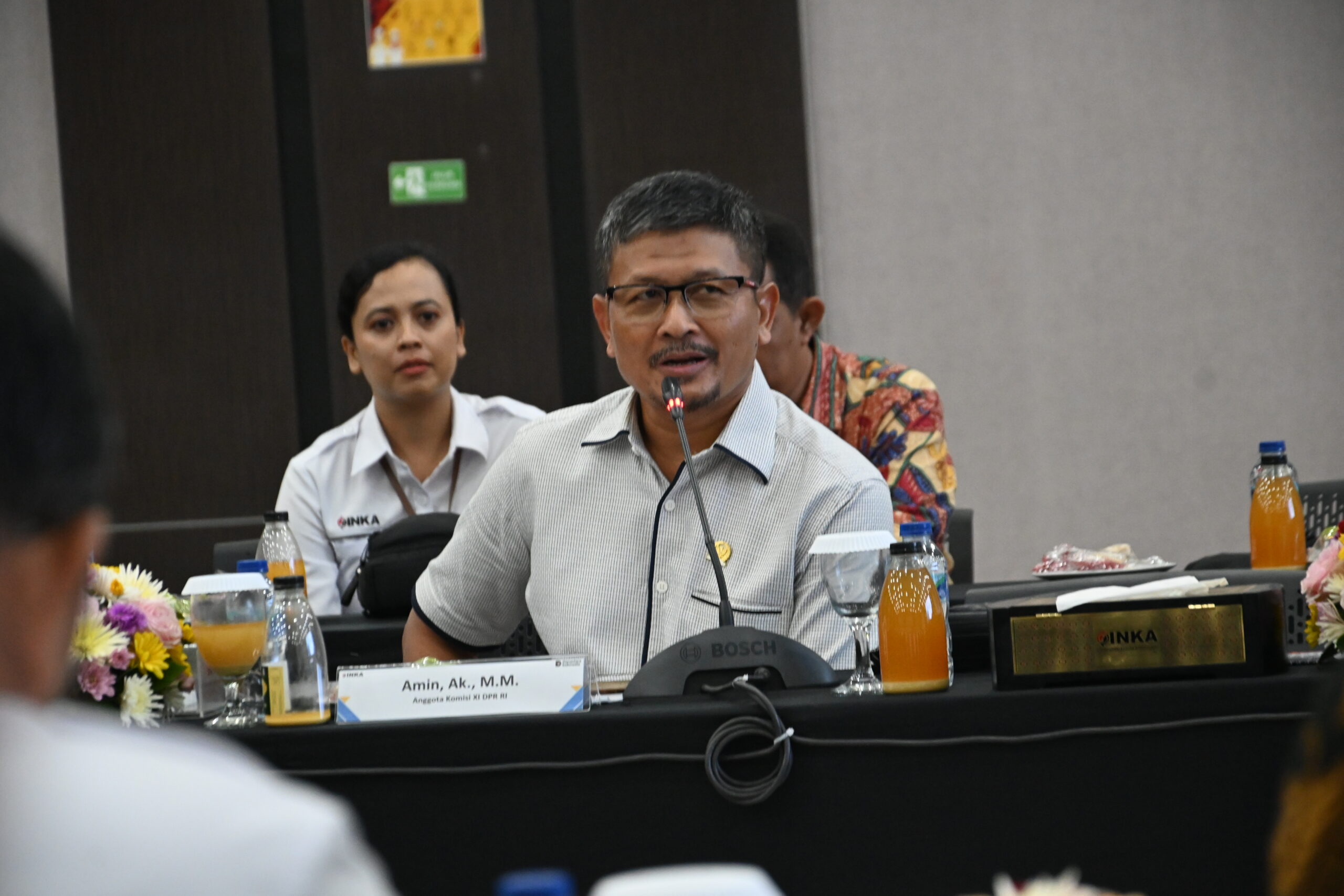 Anggota Komisi XI DPR RI, Amin AK, saat pertemuan kunjungan kerja ke PT INKA, Madiun, Jawa Timur, Jumat (3/10/2025). Foto: Estu/vel