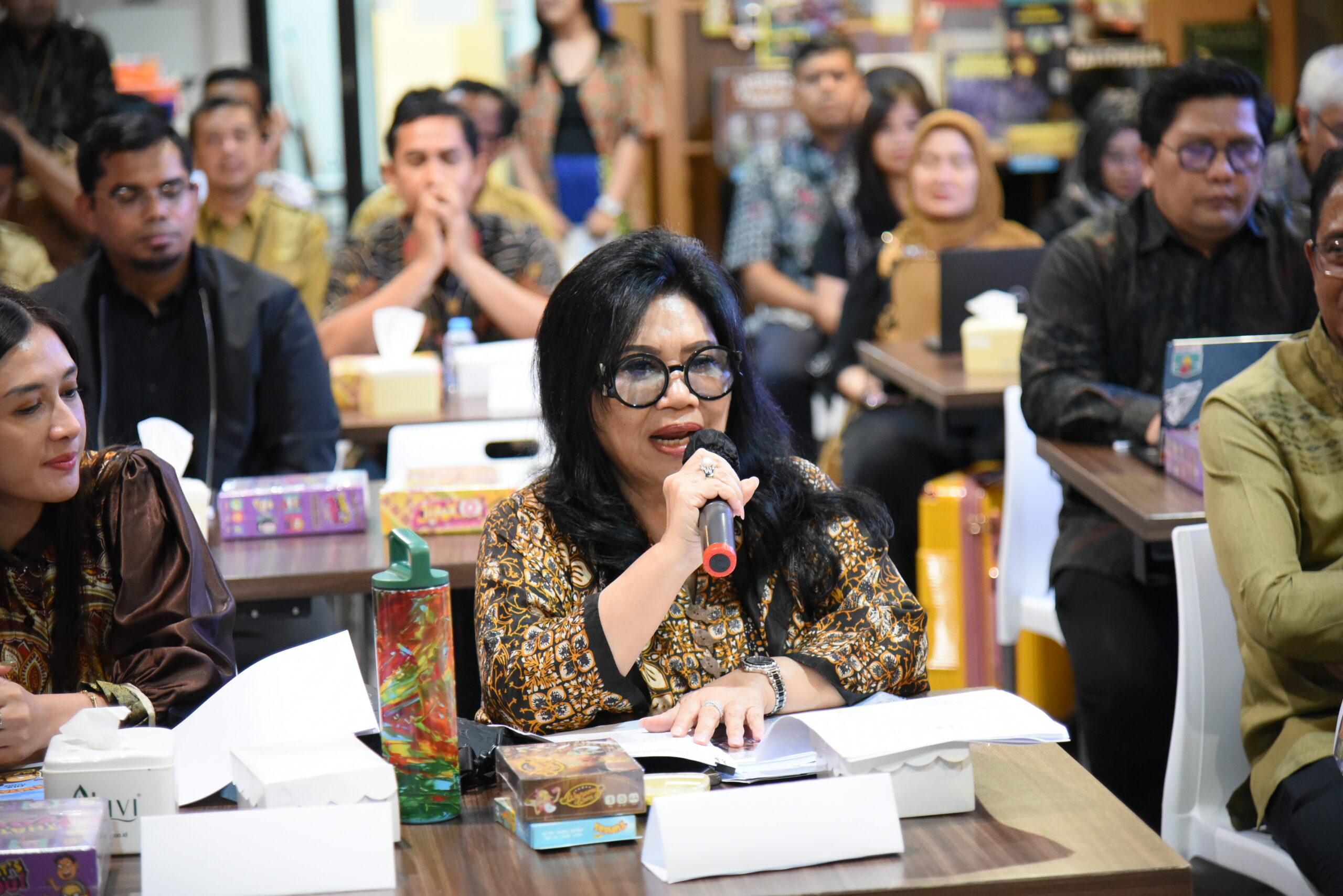 Wakil Ketua Komisi VII DPR RI Evita Nursanty saat memimpin Kunjungan Kerja Spesifik (Kunspek) Komisi VII DPR RI ke Tabletoys, Surabaya, Jawa Timur, Selasa (30/9/2025). Foto: Ica/vel